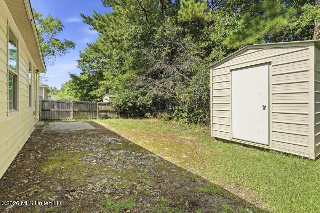 194 Hawthorne Drive Property Photo 21