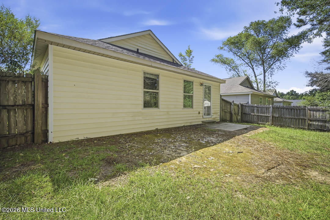 194 Hawthorne Drive Property Photo 22