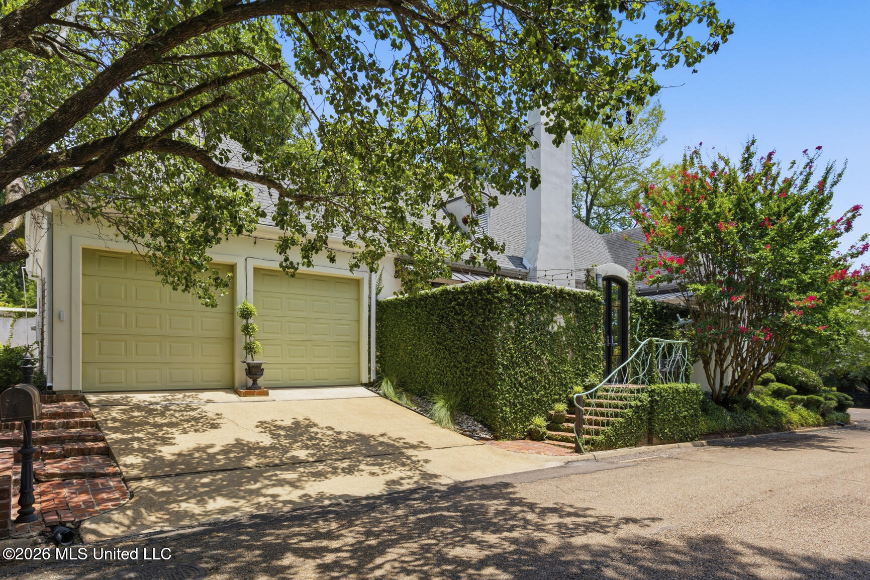 1 Carlyle Place Property Photo 2
