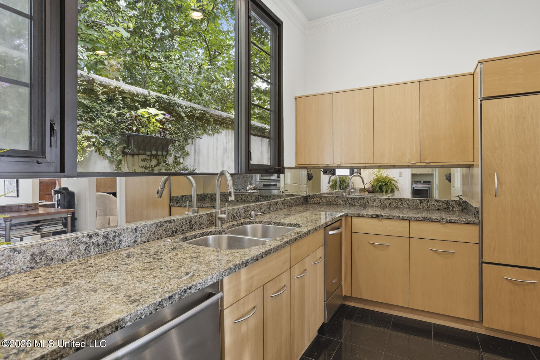 1 Carlyle Place Property Photo 9