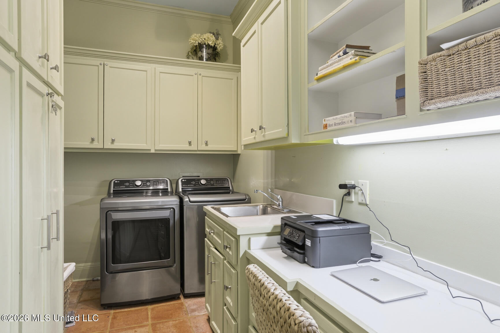 1 Carlyle Place Property Photo 26