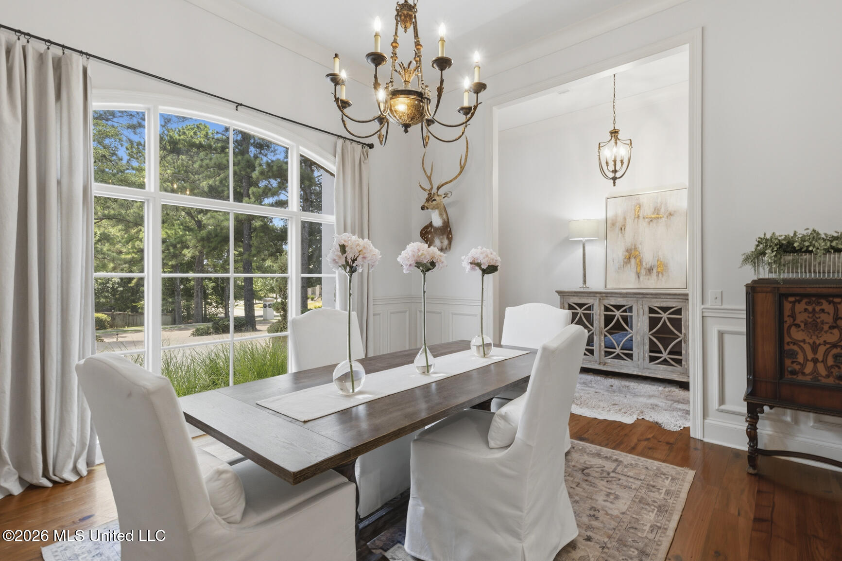 100 Cedar Woods Drive Property Photo 6