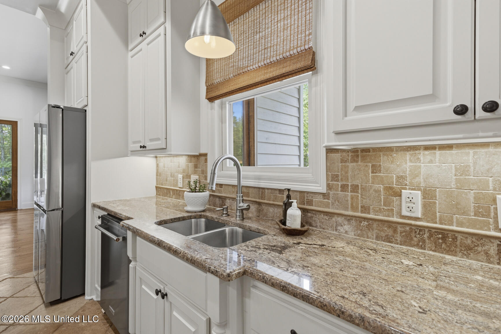 100 Cedar Woods Drive Property Photo 24