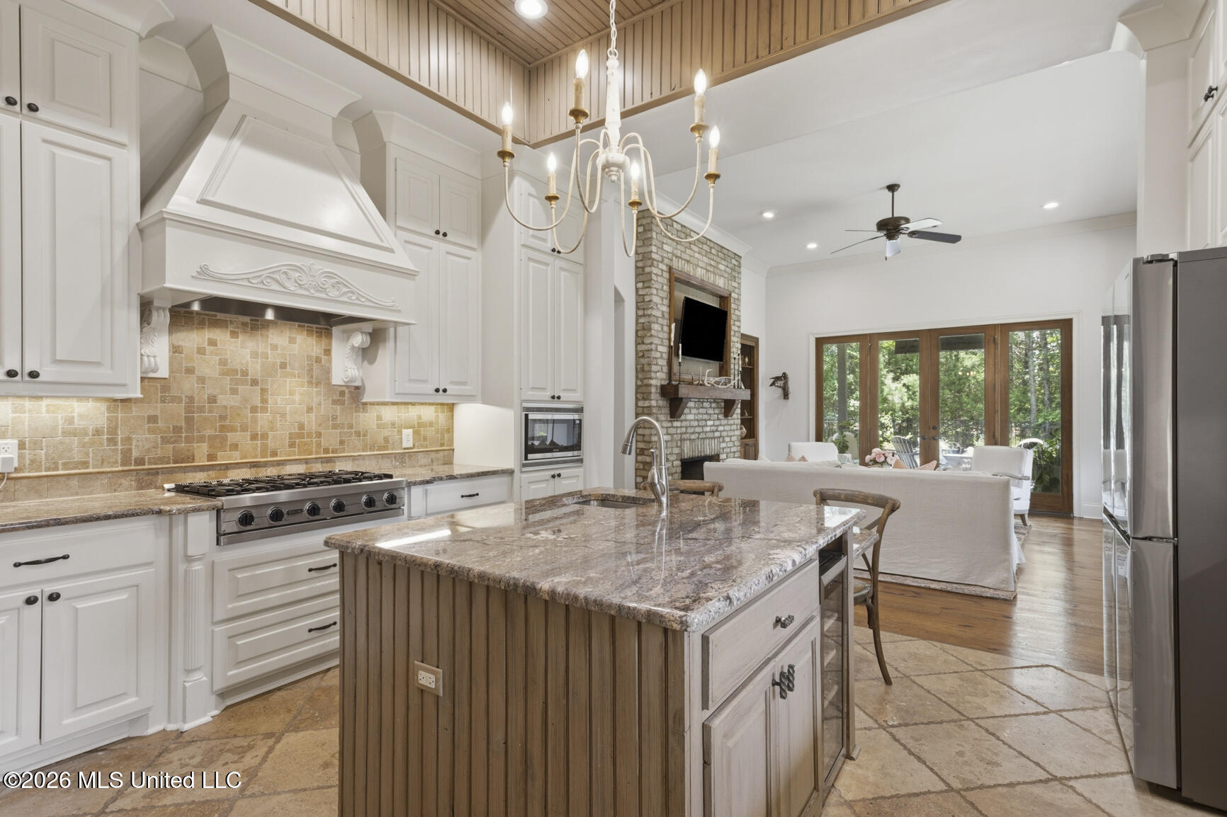 100 Cedar Woods Drive Property Photo 25