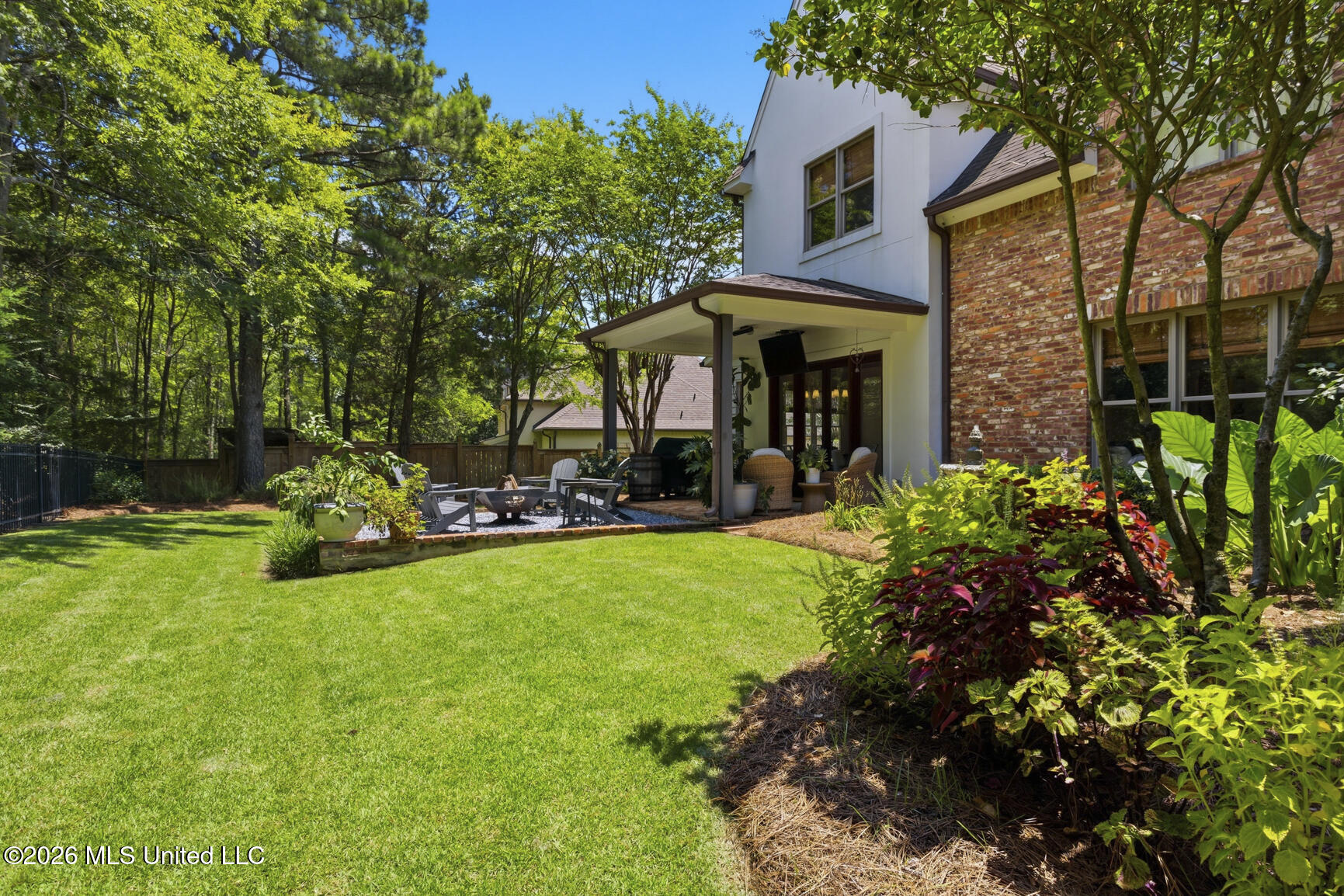 100 Cedar Woods Drive Property Photo 55