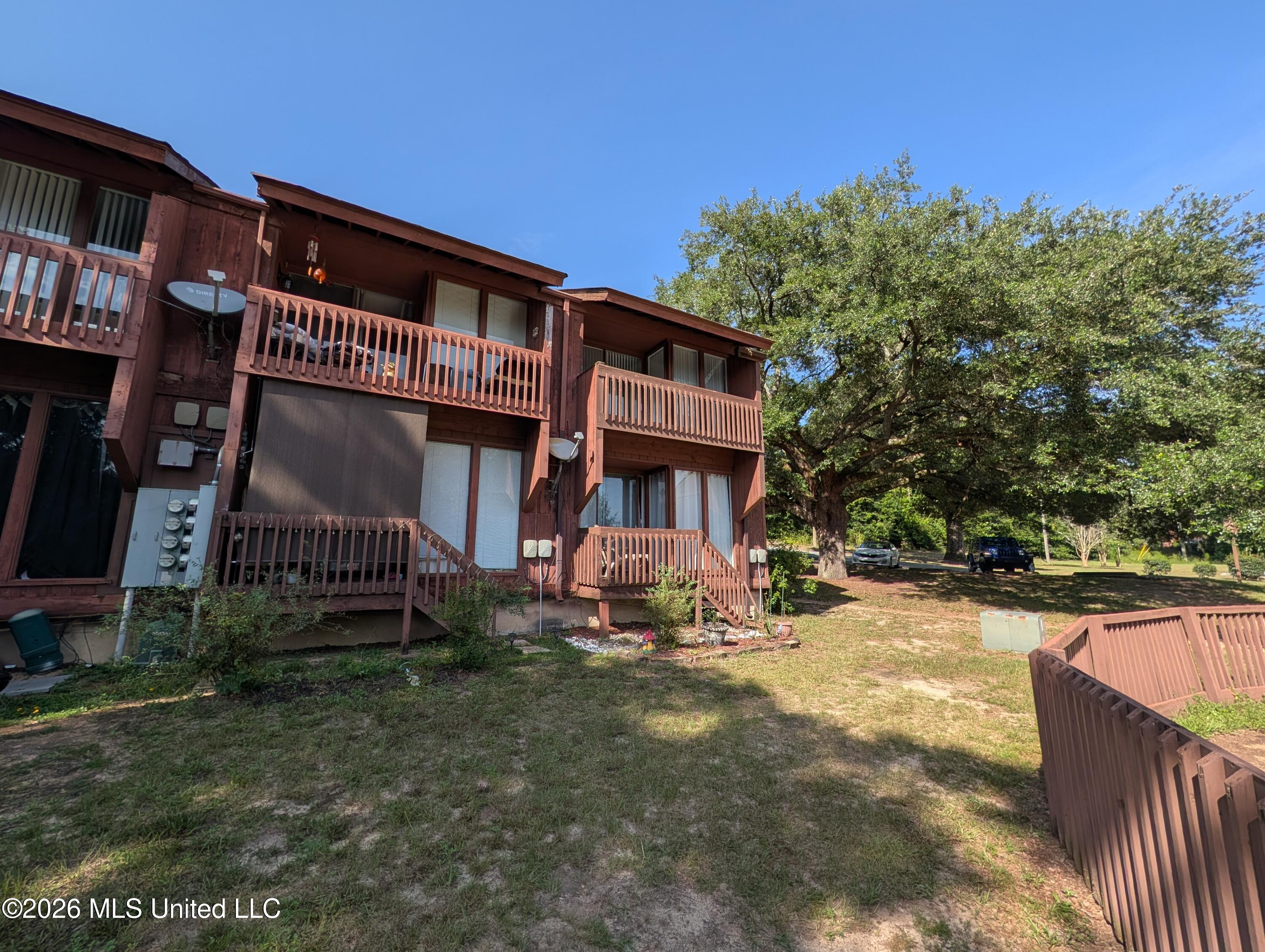 232 Lakeside Villla Property Photo 5