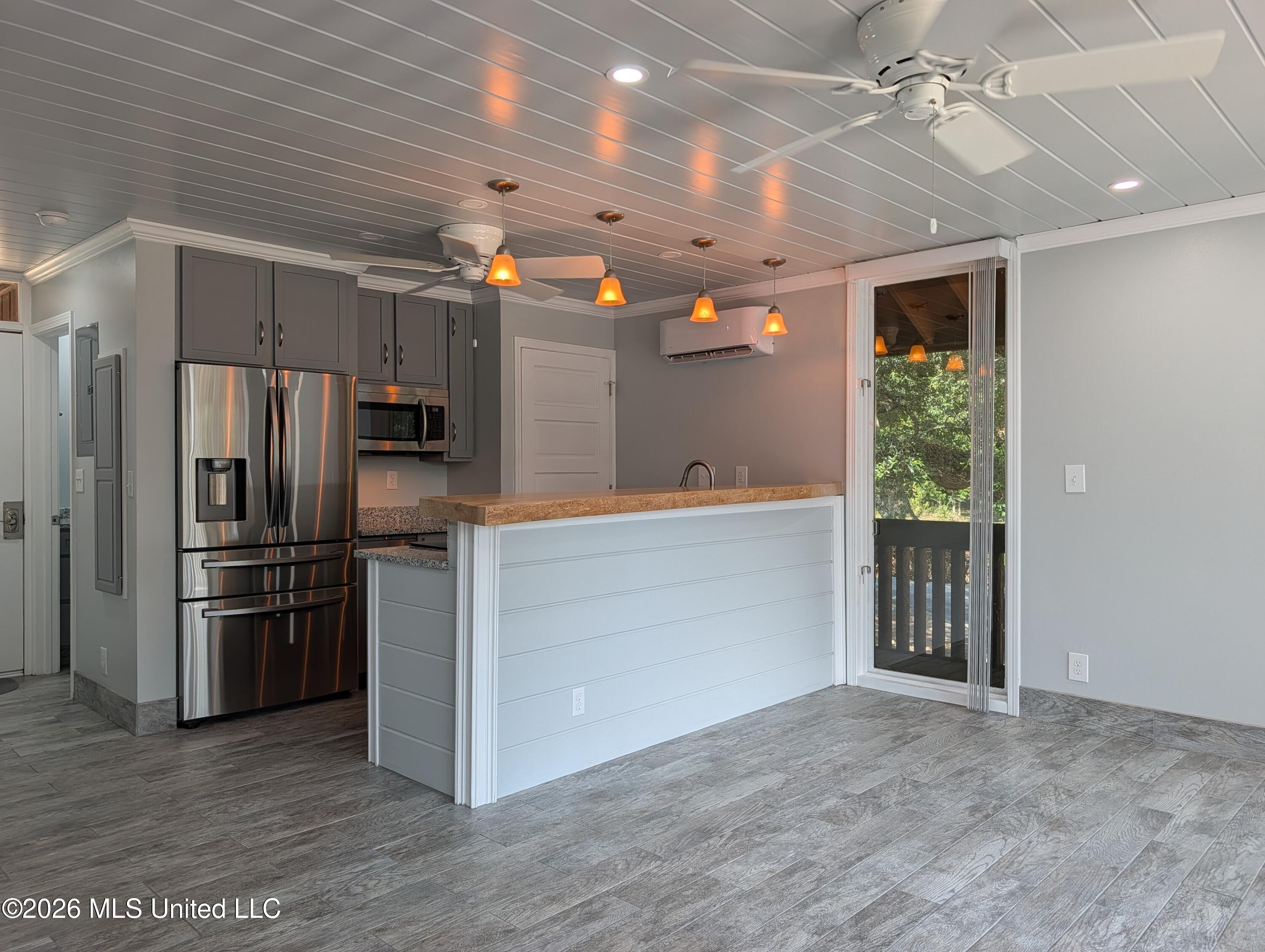 232 Lakeside Villla Property Photo 9