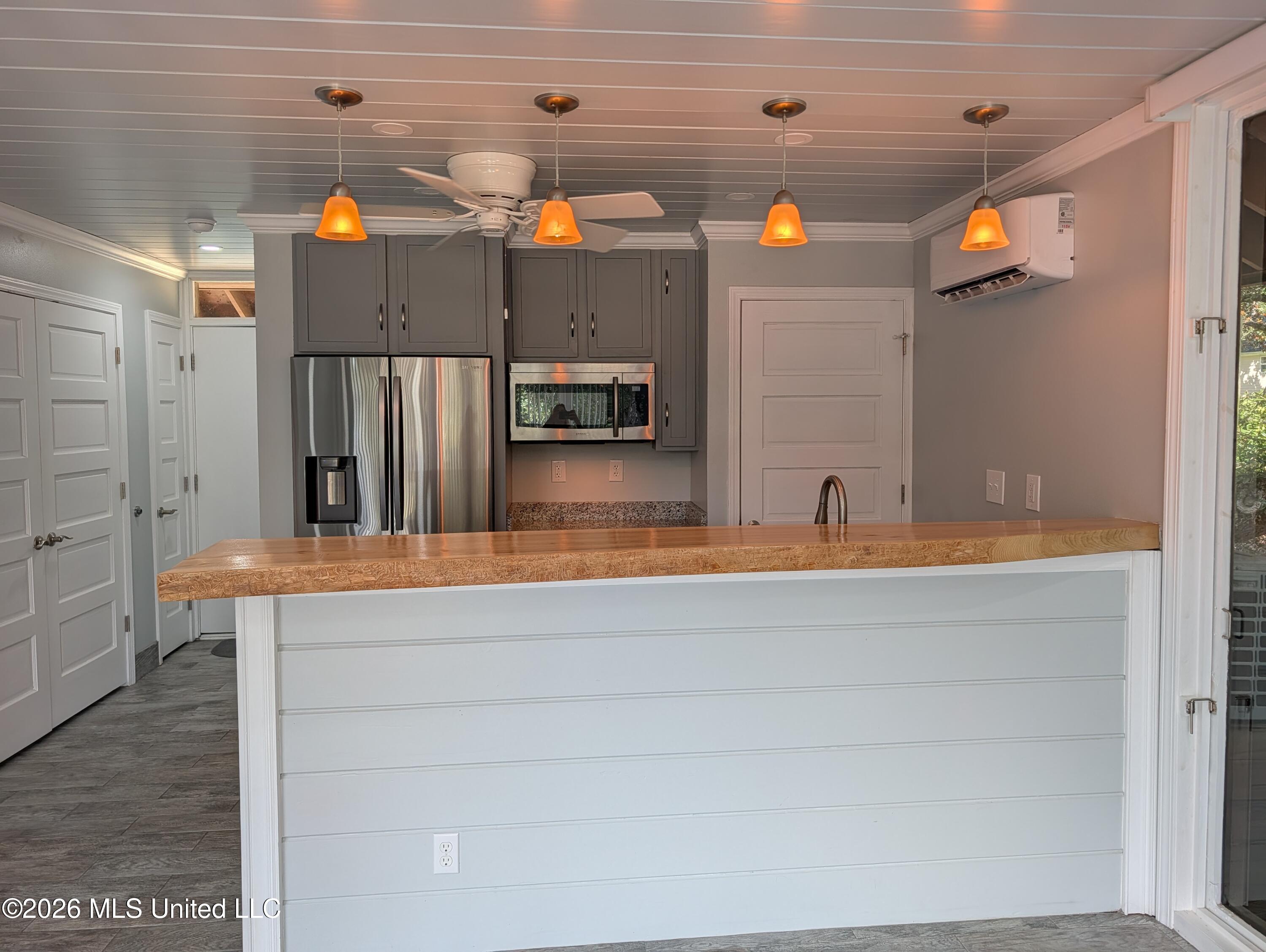 232 Lakeside Villla Property Photo 15