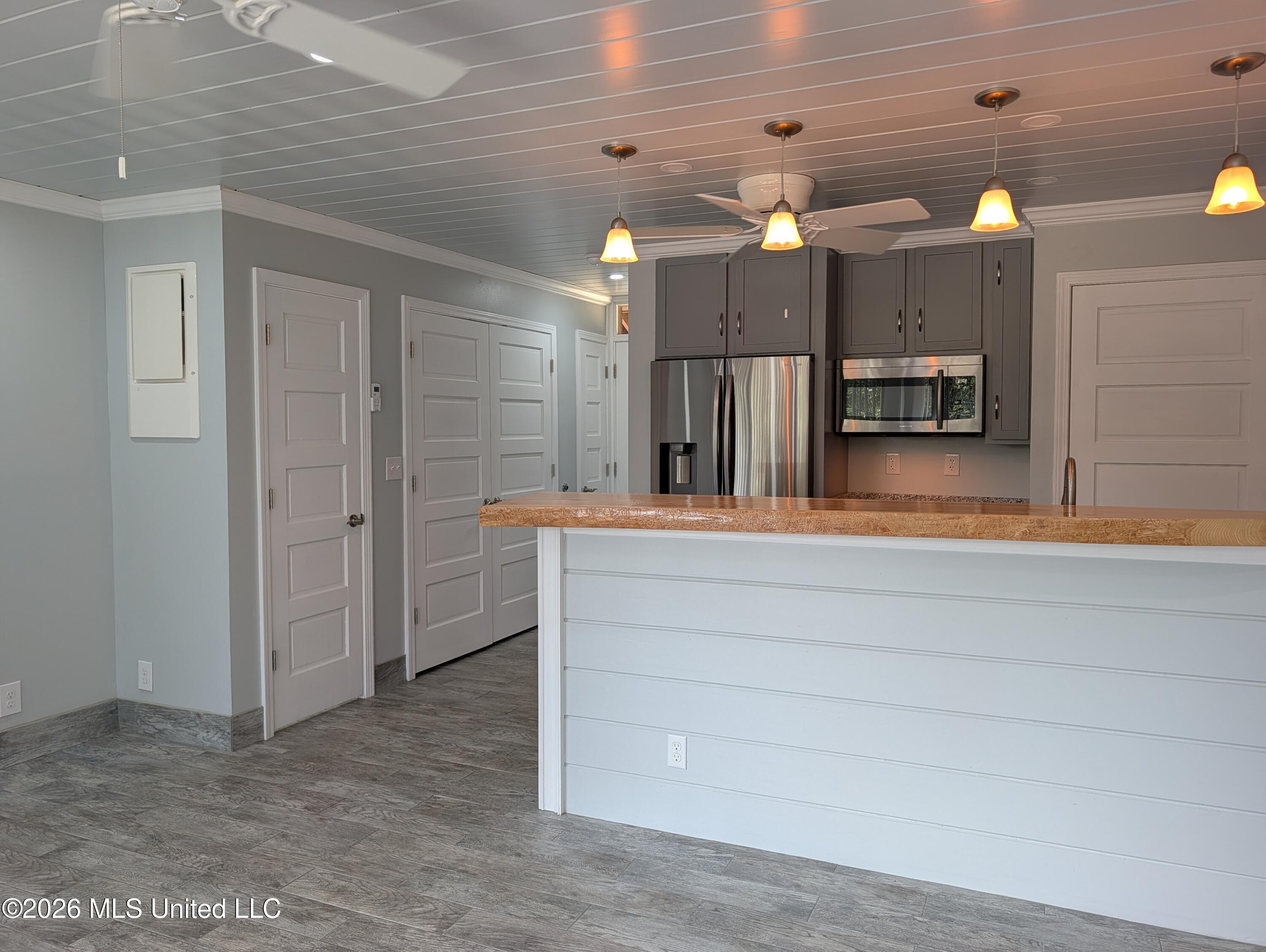 232 Lakeside Villla Property Photo 17
