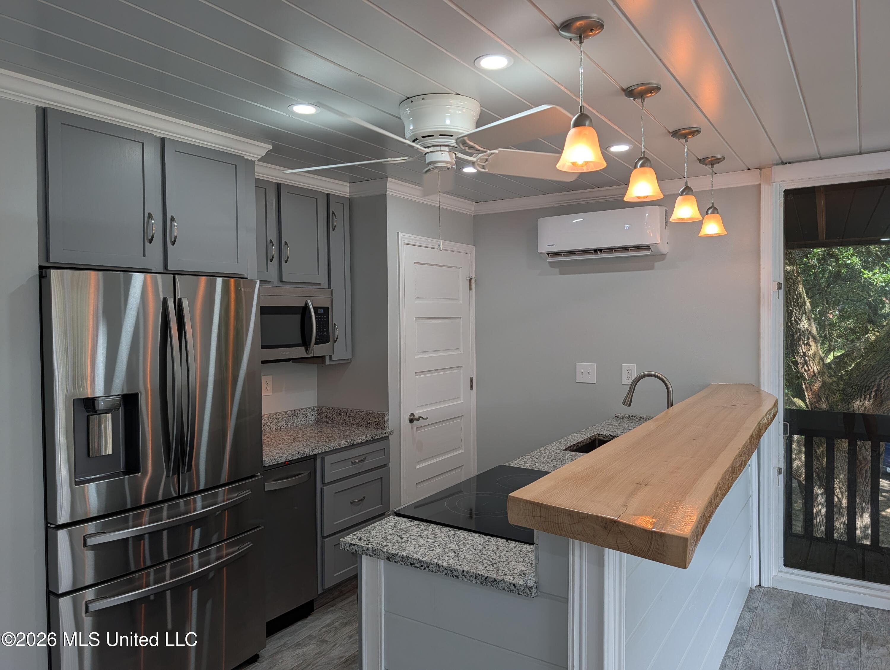 232 Lakeside Villla Property Photo 18