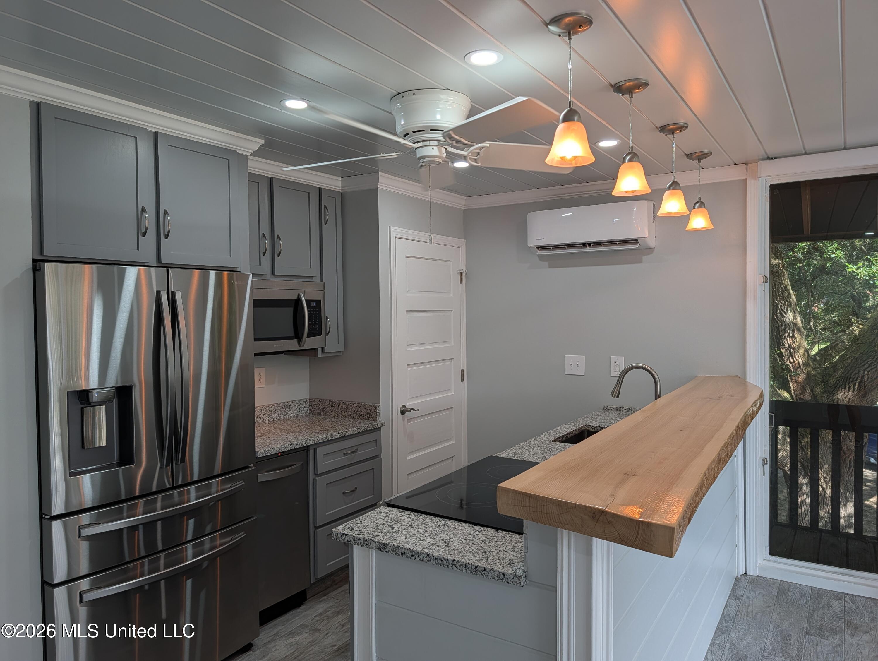 232 Lakeside Villla Property Photo 20