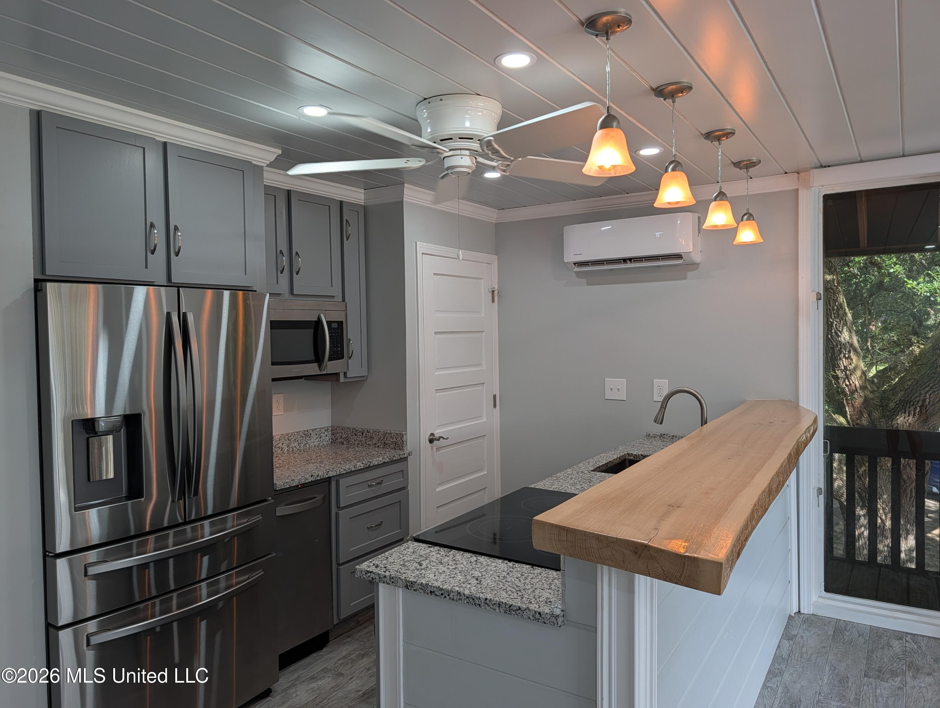 232 Lakeside Villla Property Photo 21