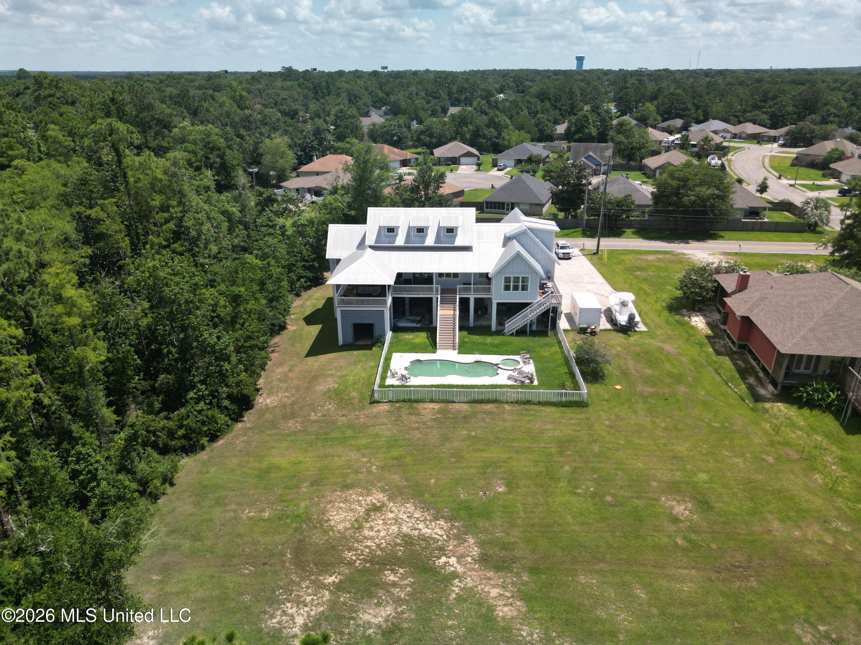 10565 Shorecrest Road Property Photo 3