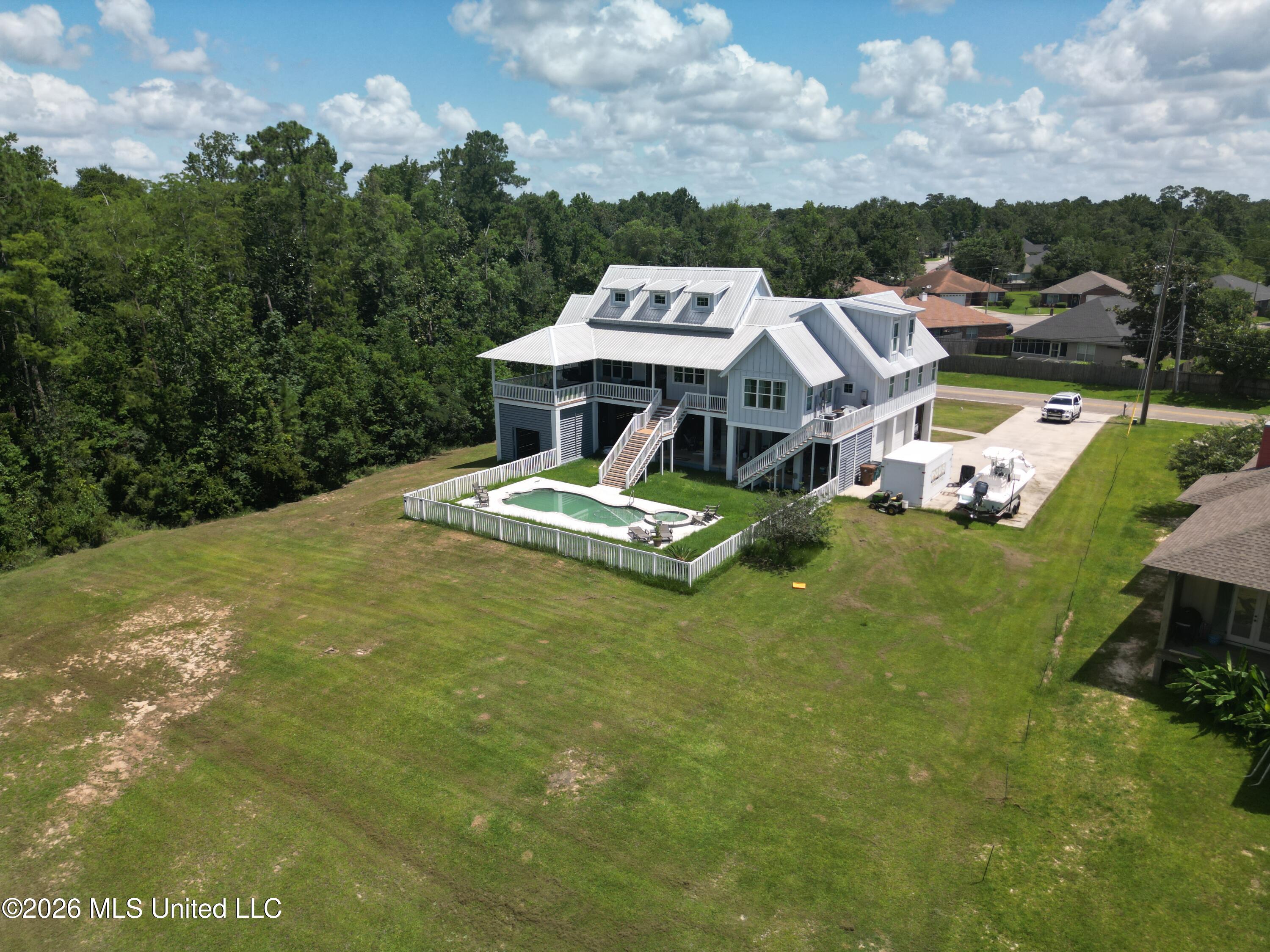 10565 Shorecrest Road Property Photo 7