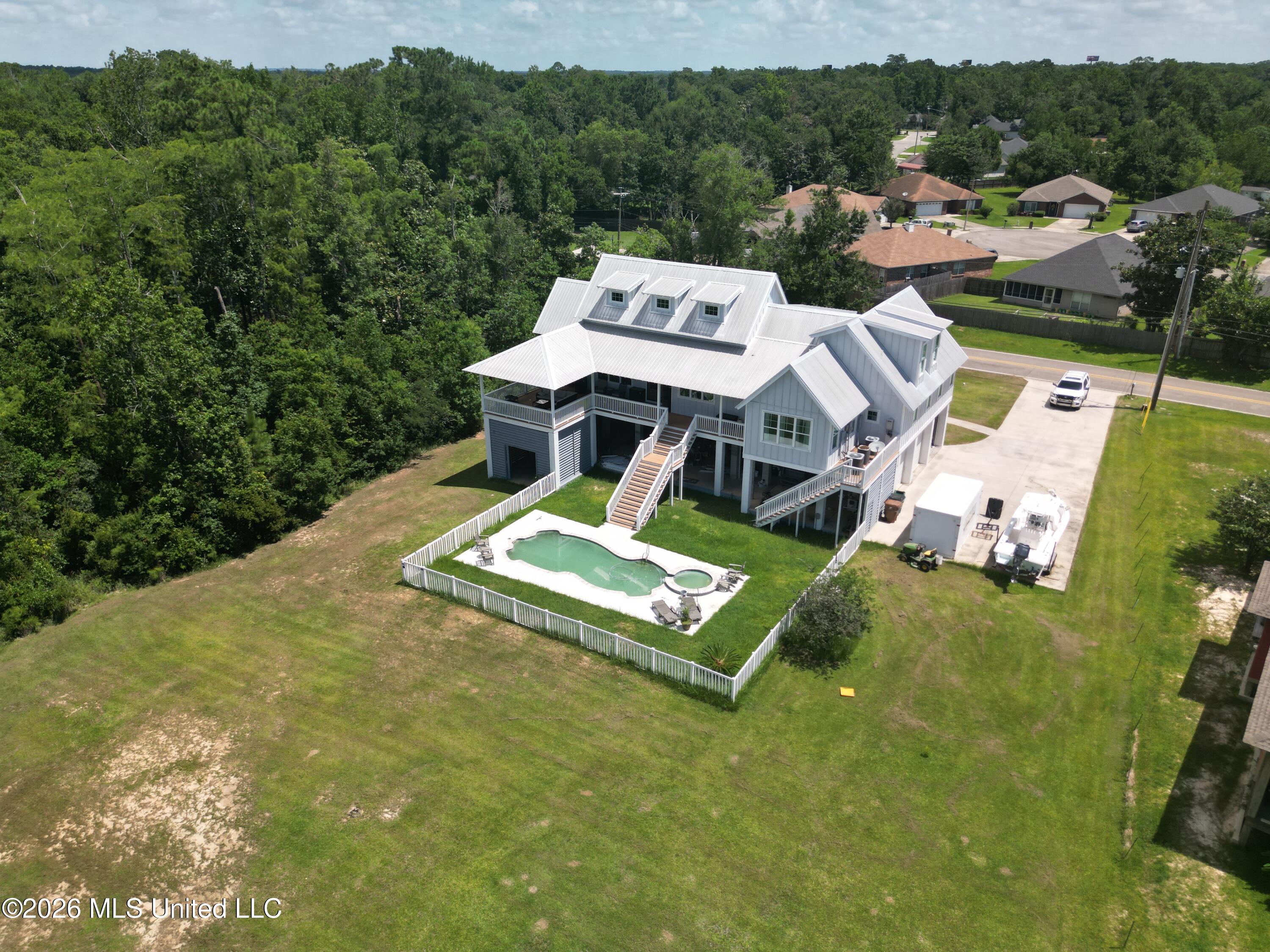 10565 Shorecrest Road Property Photo 10