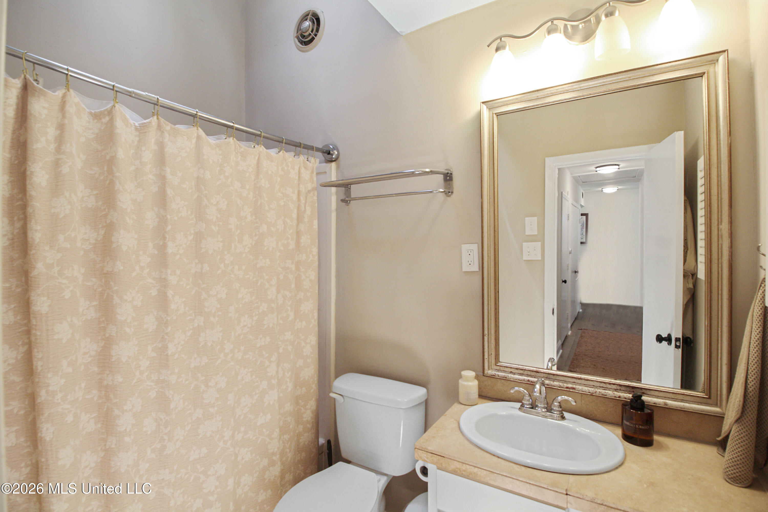 4038 Berkley Drive Property Photo 25