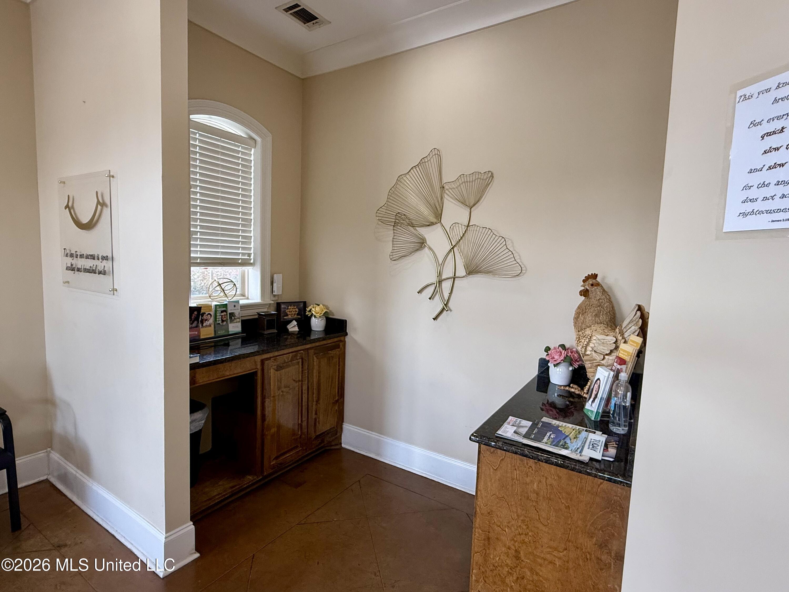1237 Ms-35 Property Photo 6