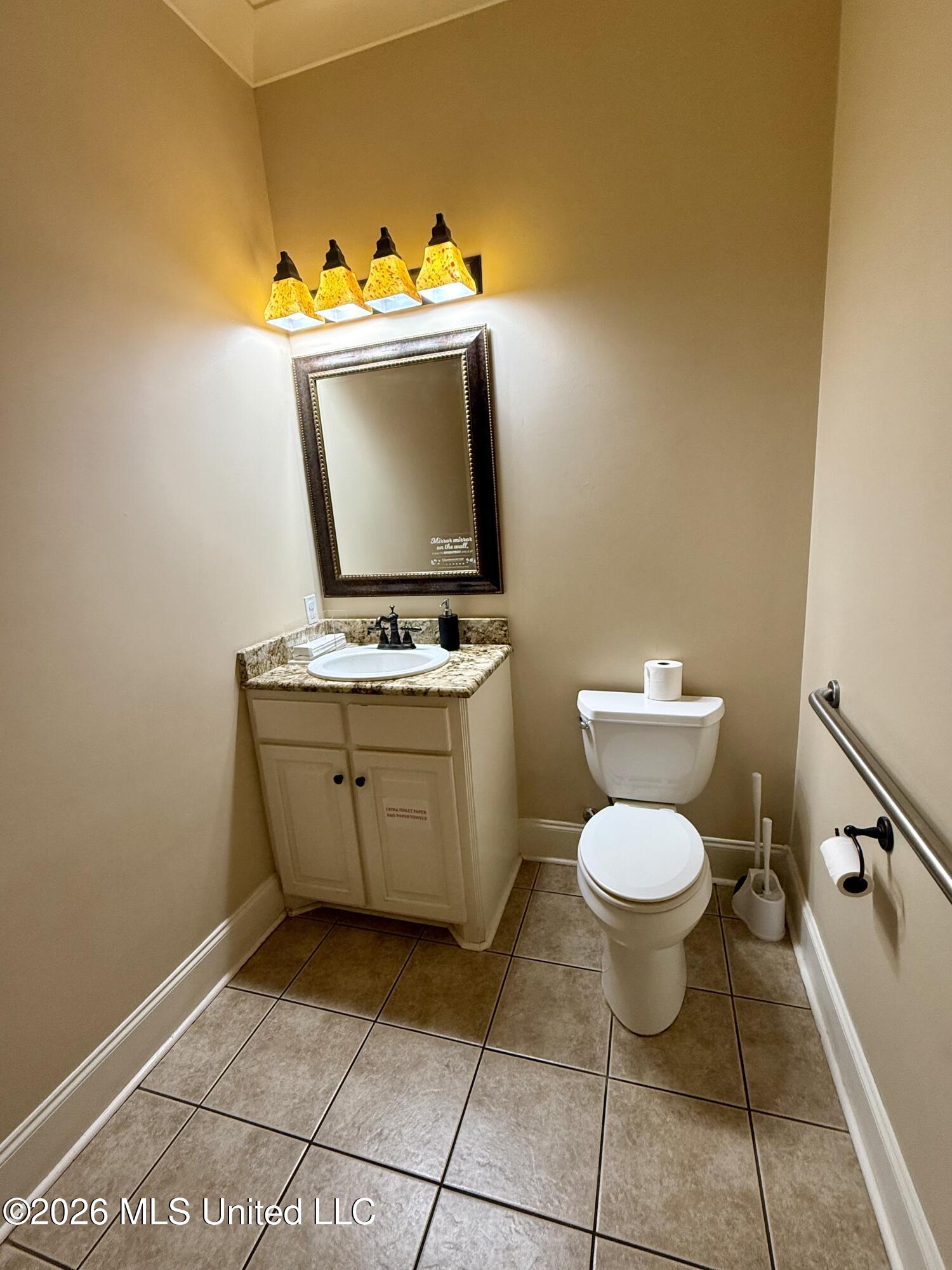 1237 Ms-35 Property Photo 9