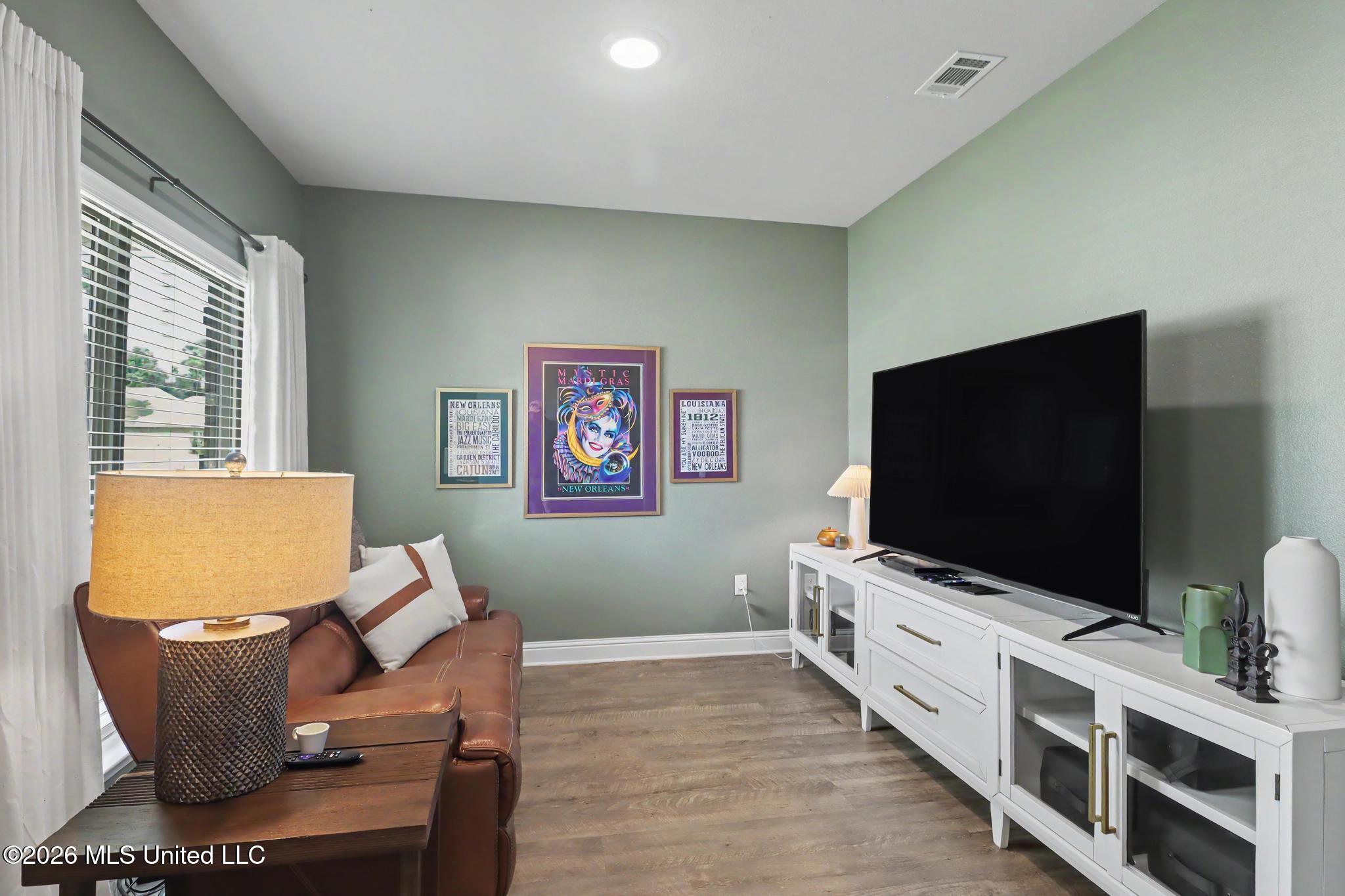 5722 Overland Drive Property Photo 14