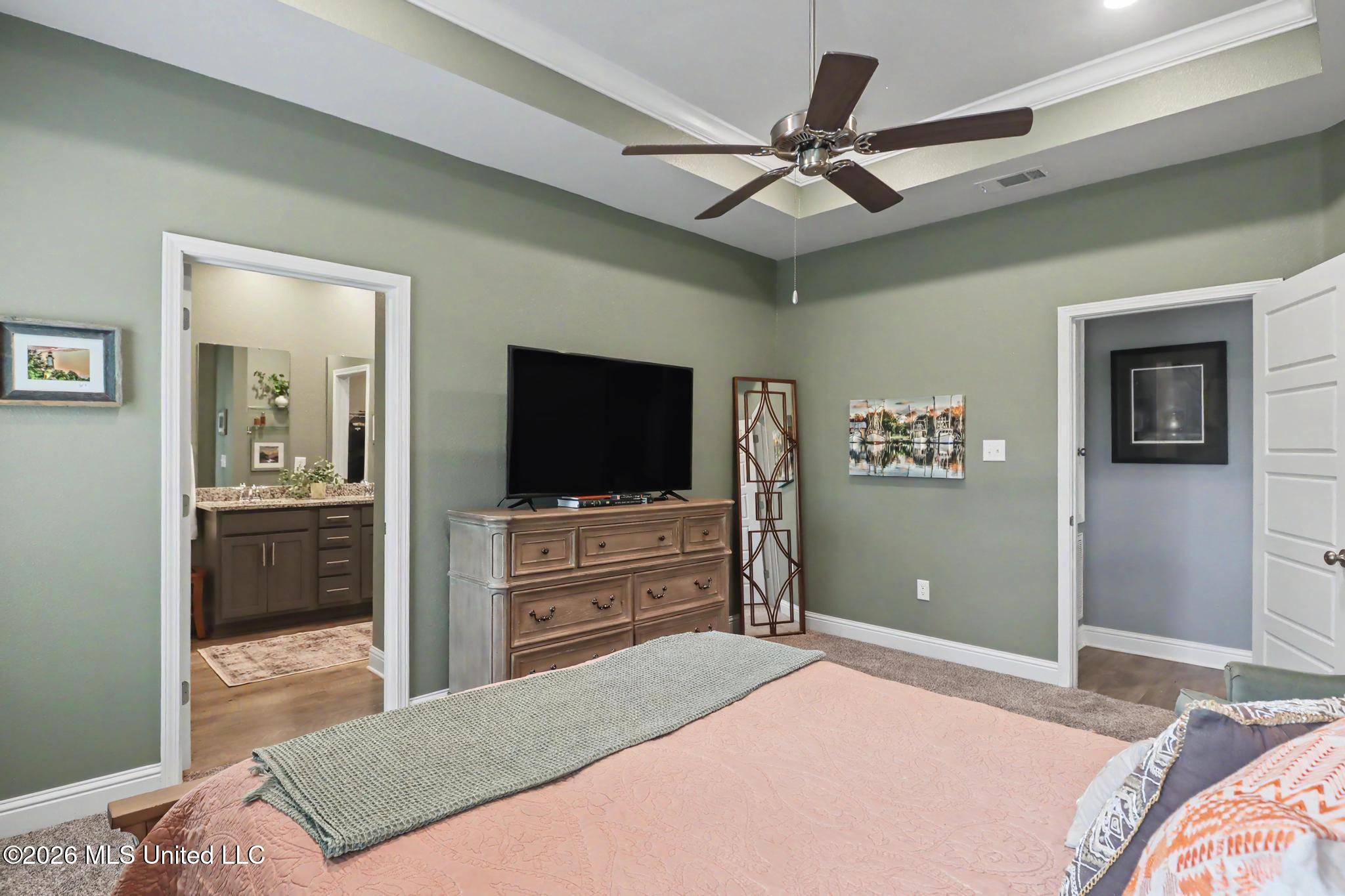 5722 Overland Drive Property Photo 16
