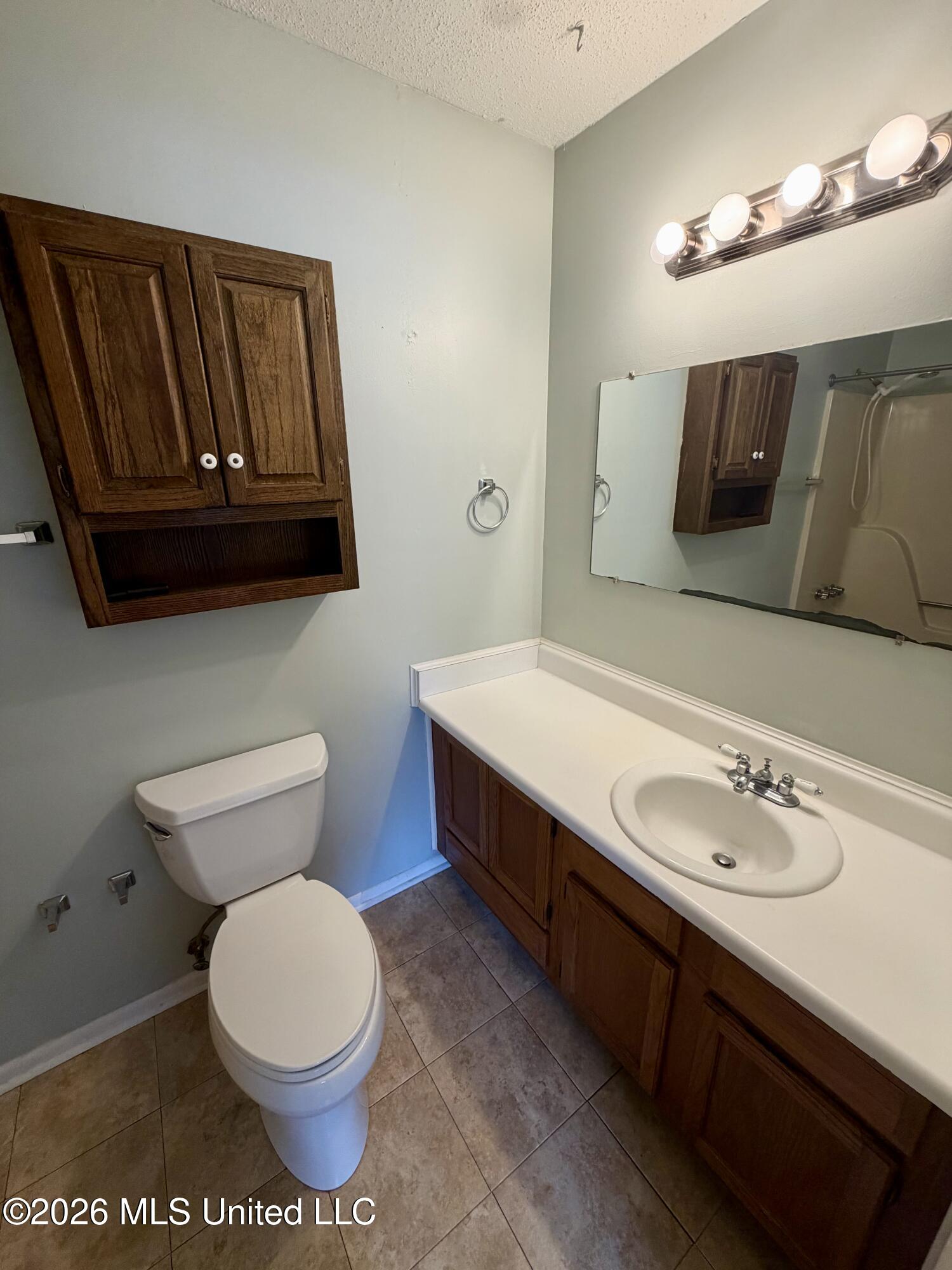 12 Joanna Lane Property Photo 8