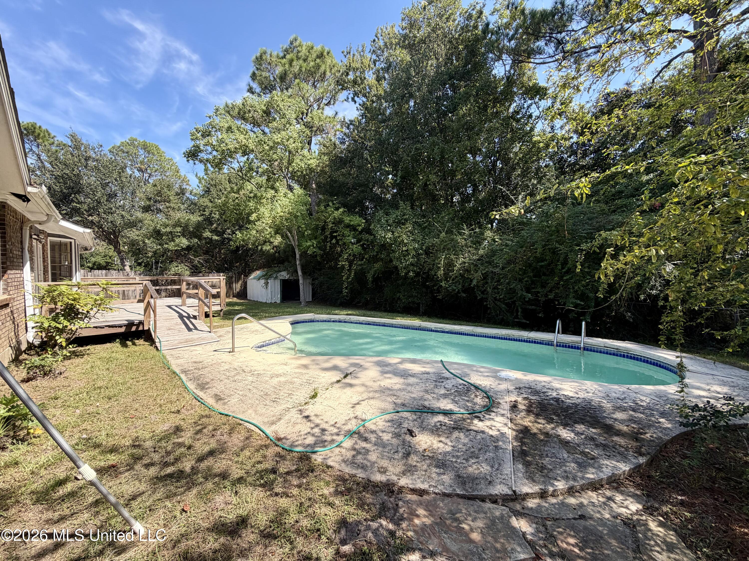 12 Joanna Lane Property Photo 16