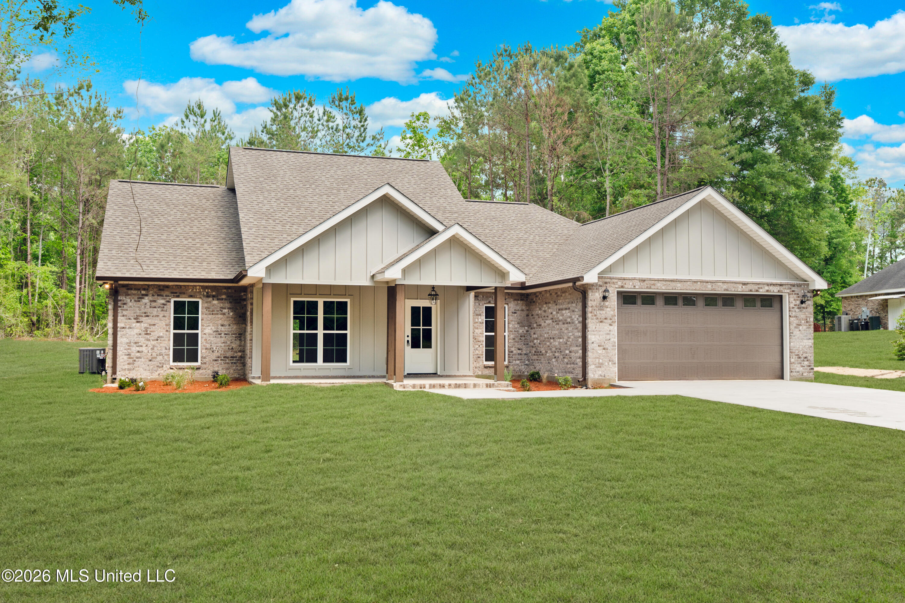 108 Hickory Ridge Drive Property Photo 1