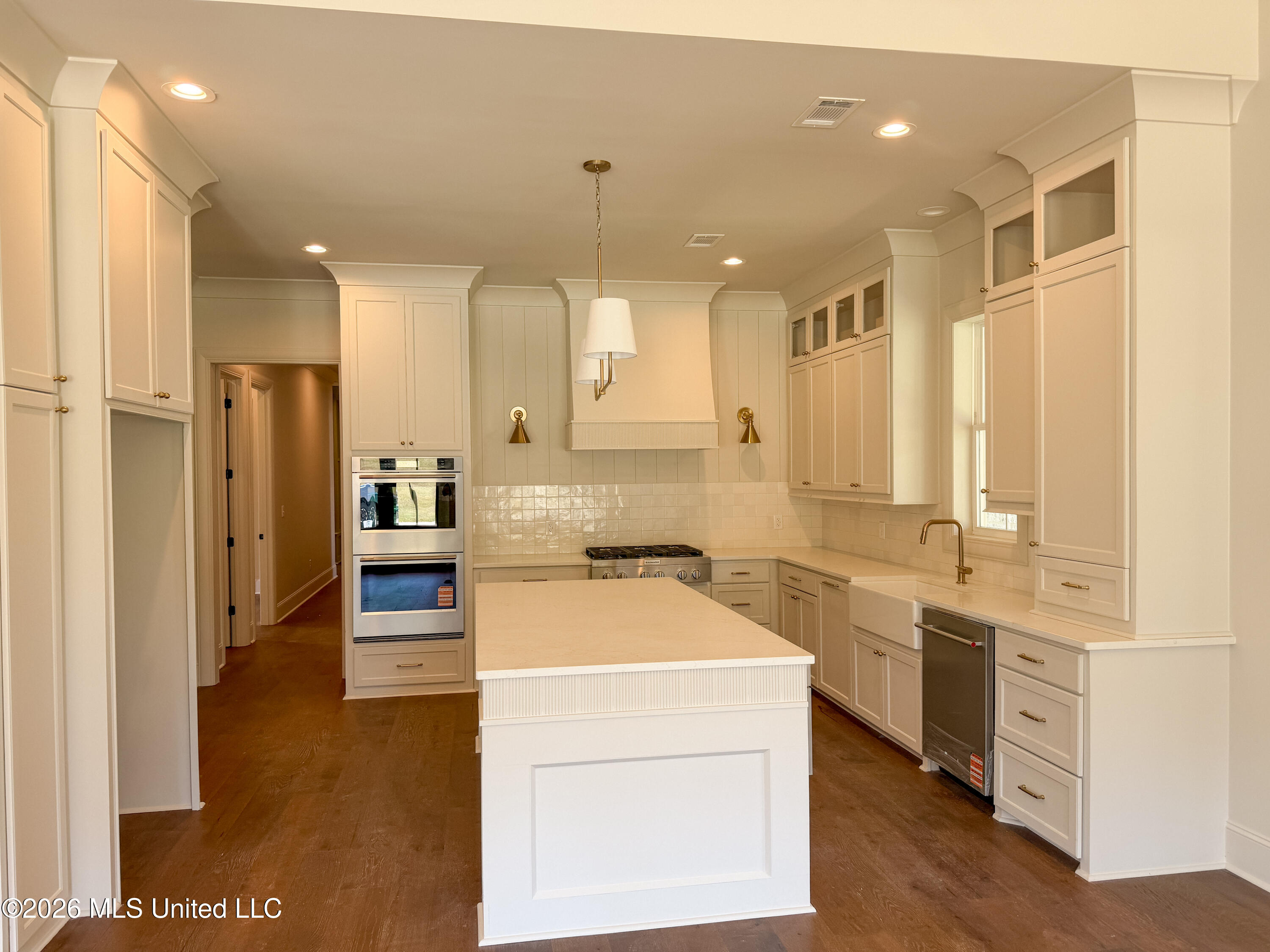 108 Huxley Drive Property Photo 3