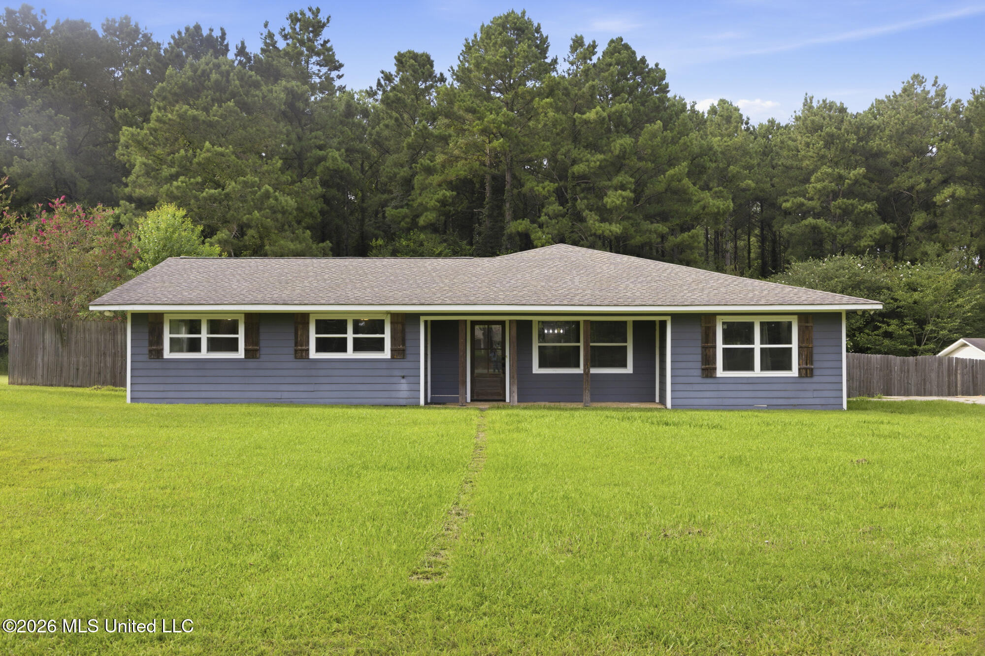 918 Zetus Road Property Photo 1
