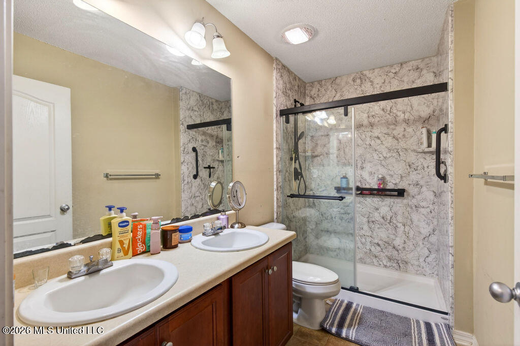 10152 Lake Forest Drive Property Photo 21