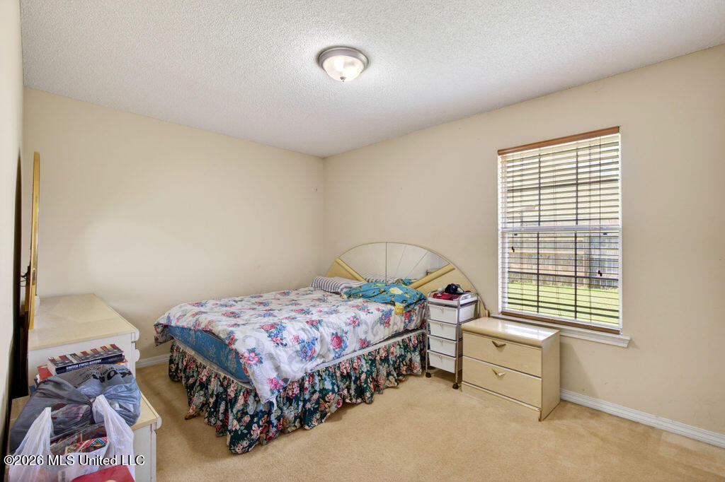 10152 Lake Forest Drive Property Photo 22