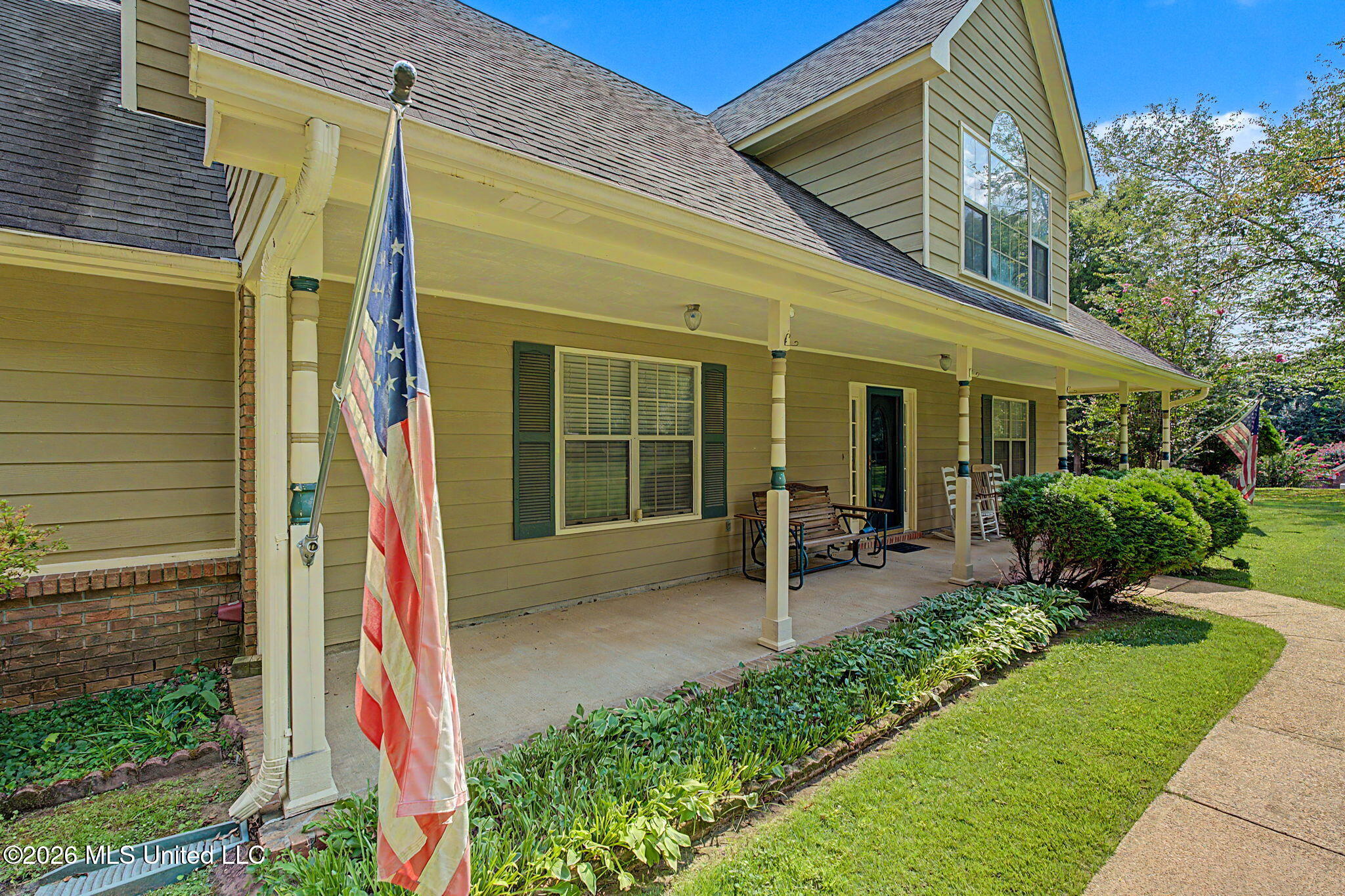 12985 Pine Crest Drive Property Photo 6