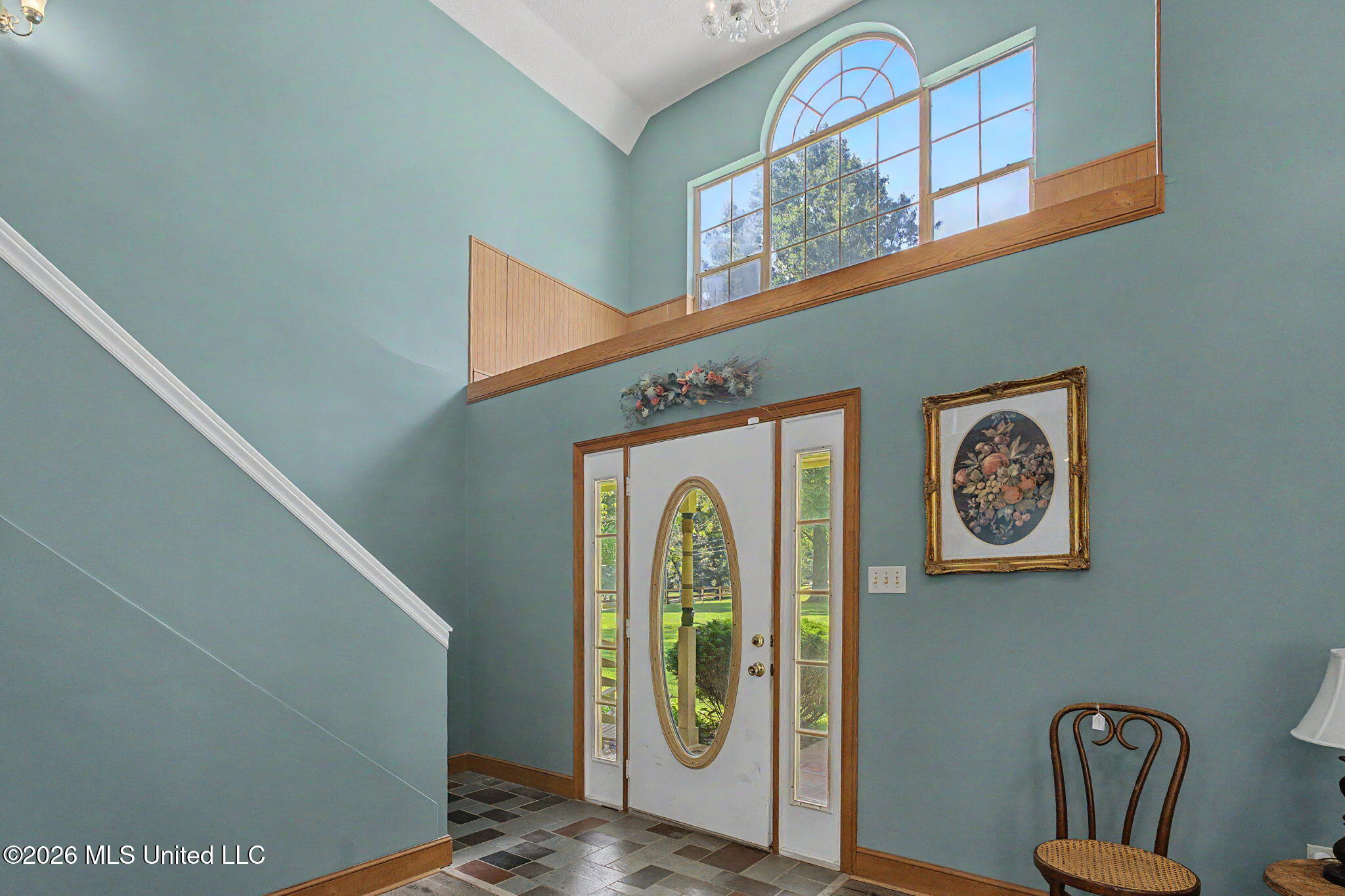12985 Pine Crest Drive Property Photo 8