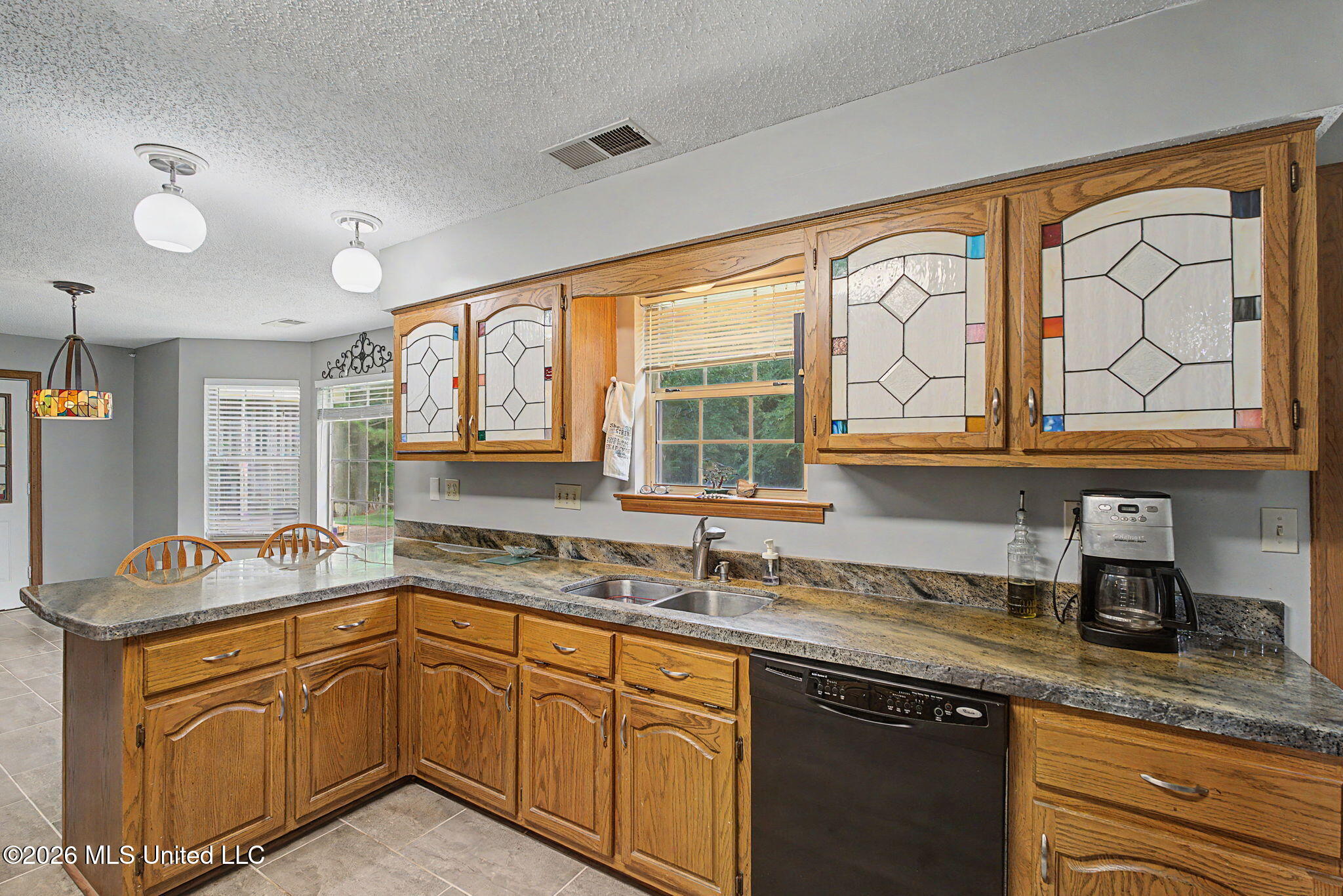 12985 Pine Crest Drive Property Photo 14