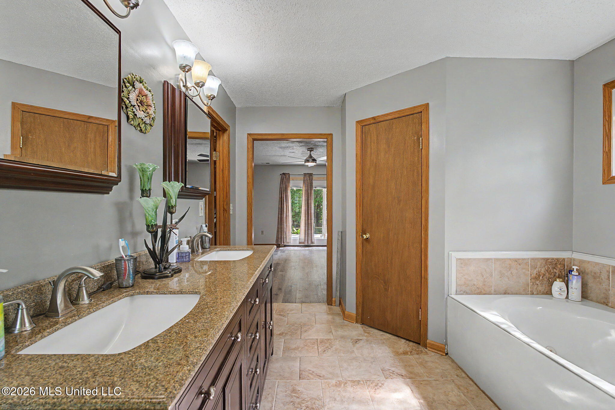 12985 Pine Crest Drive Property Photo 21