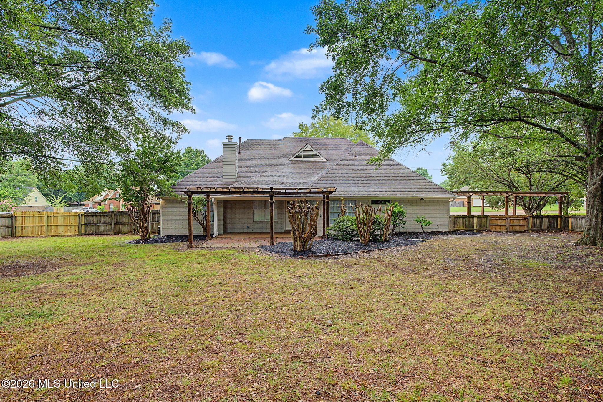 2215 Greencliff Drive Property Photo 7