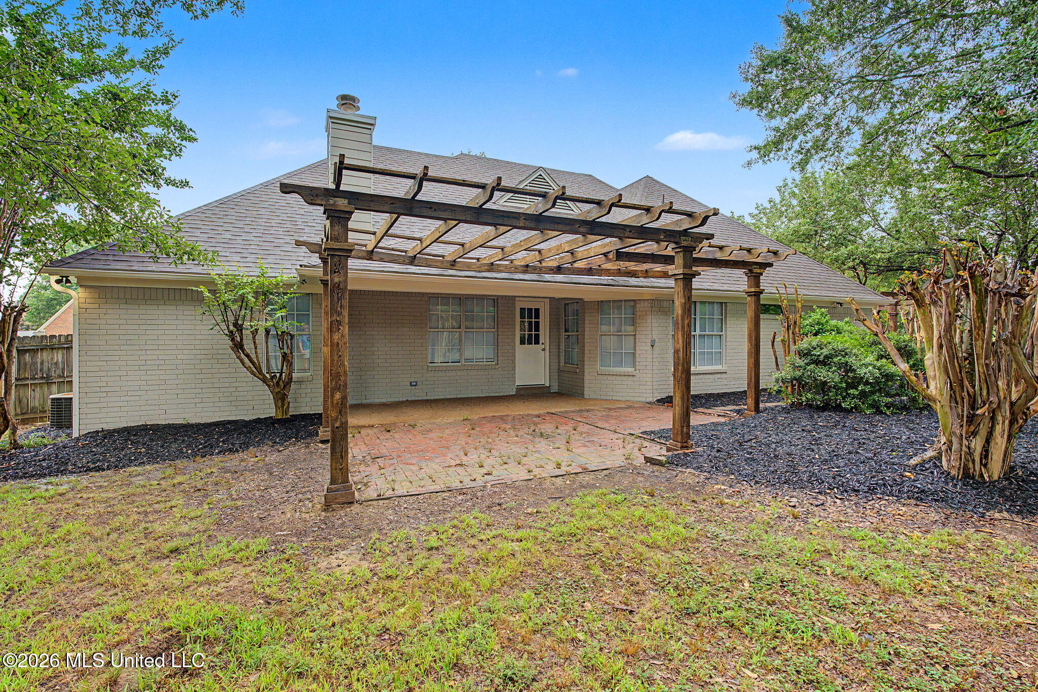 2215 Greencliff Drive Property Photo 8