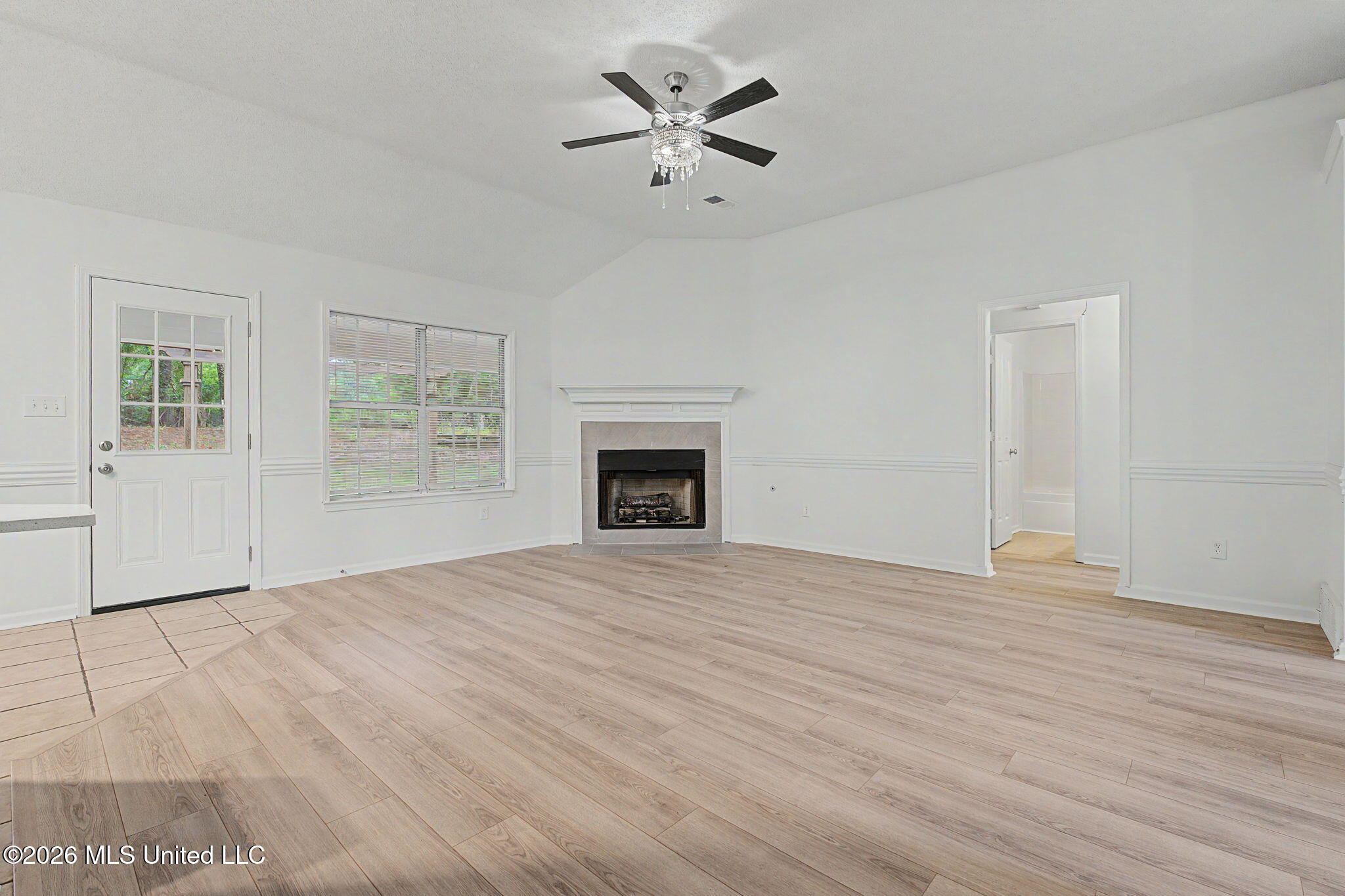 2215 Greencliff Drive Property Photo 15