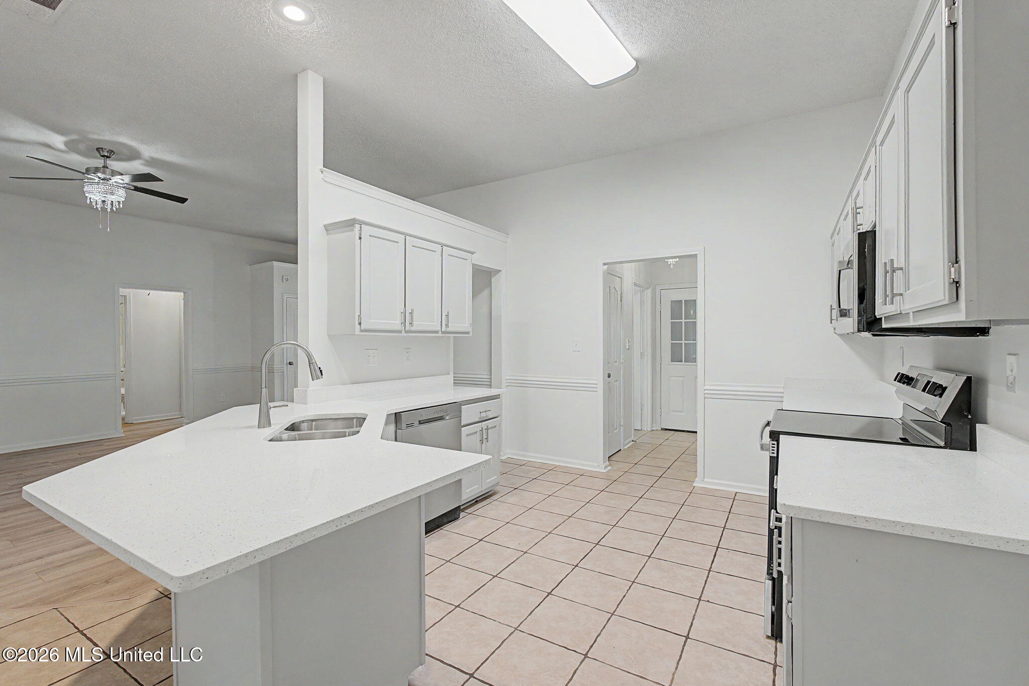 2215 Greencliff Drive Property Photo 18