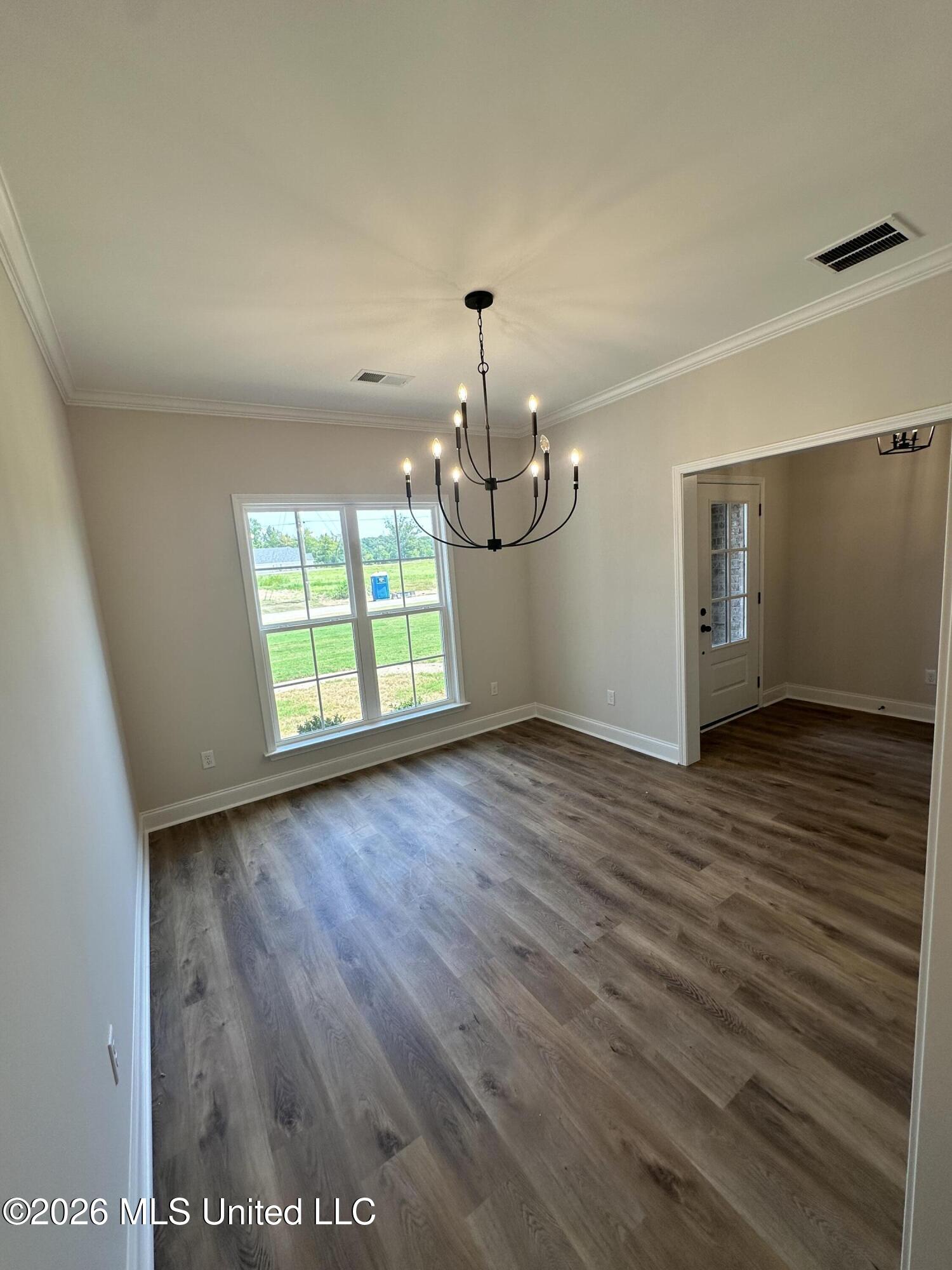 875 Hazelwood Drive Property Photo 8