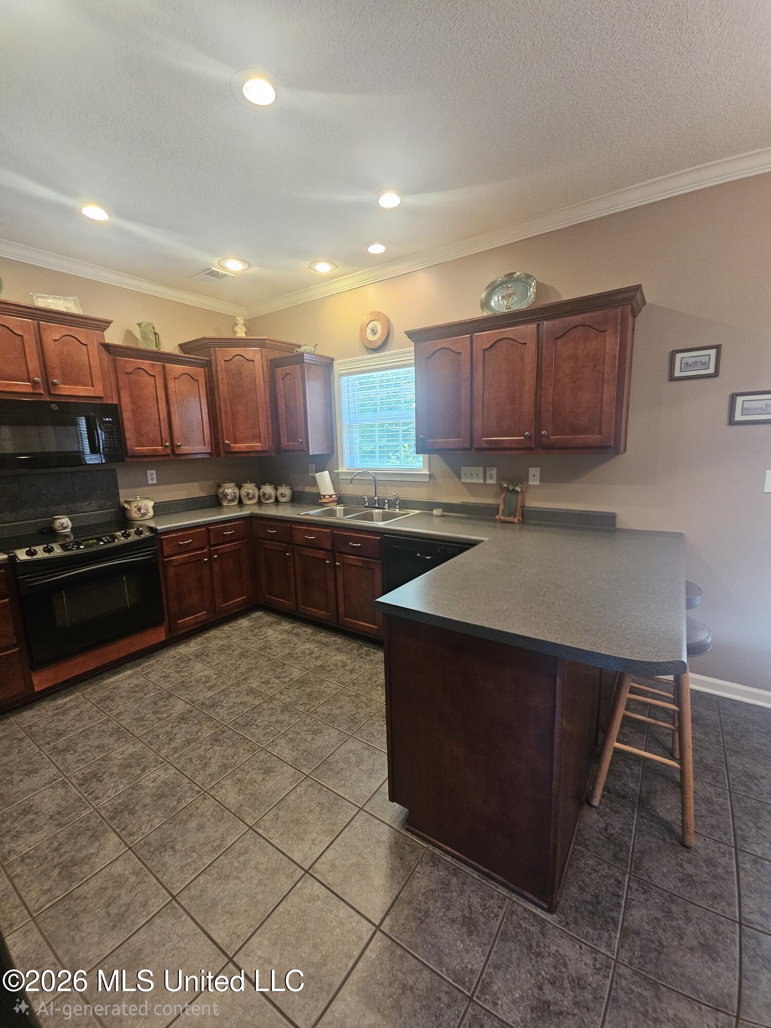 8686 Sheltowee Trail Property Photo 5