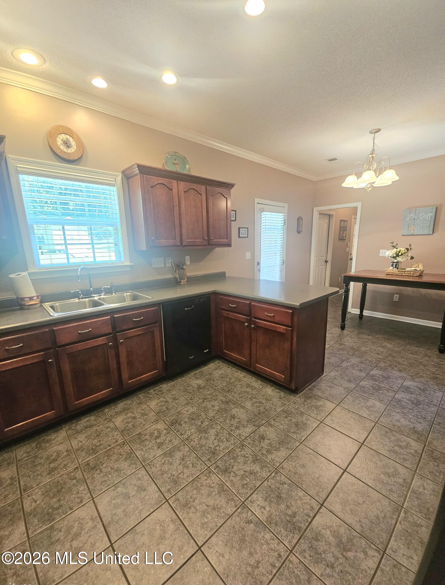 8686 Sheltowee Trail Property Photo 7