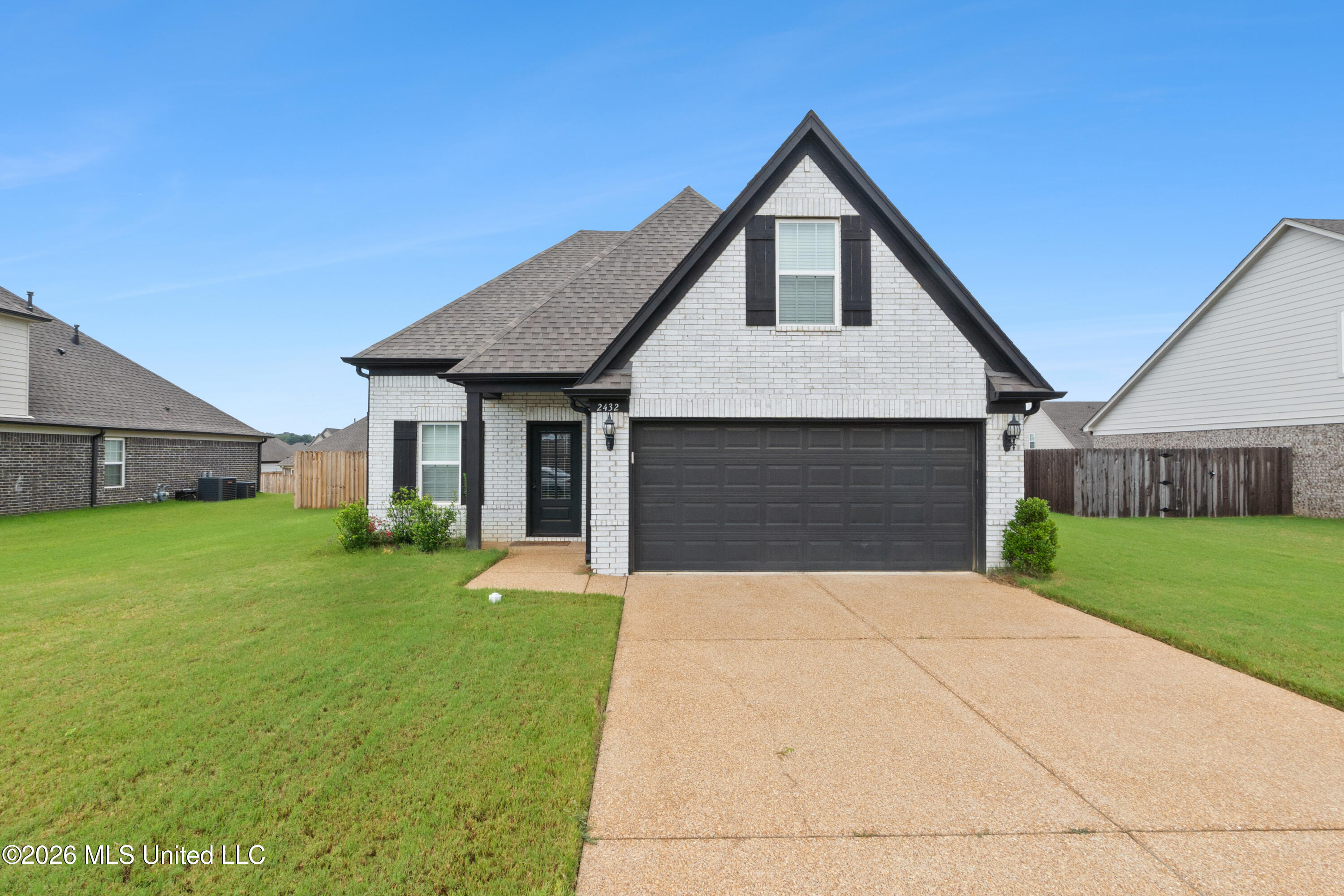 2432 Johnny Ray Drive Property Photo 1