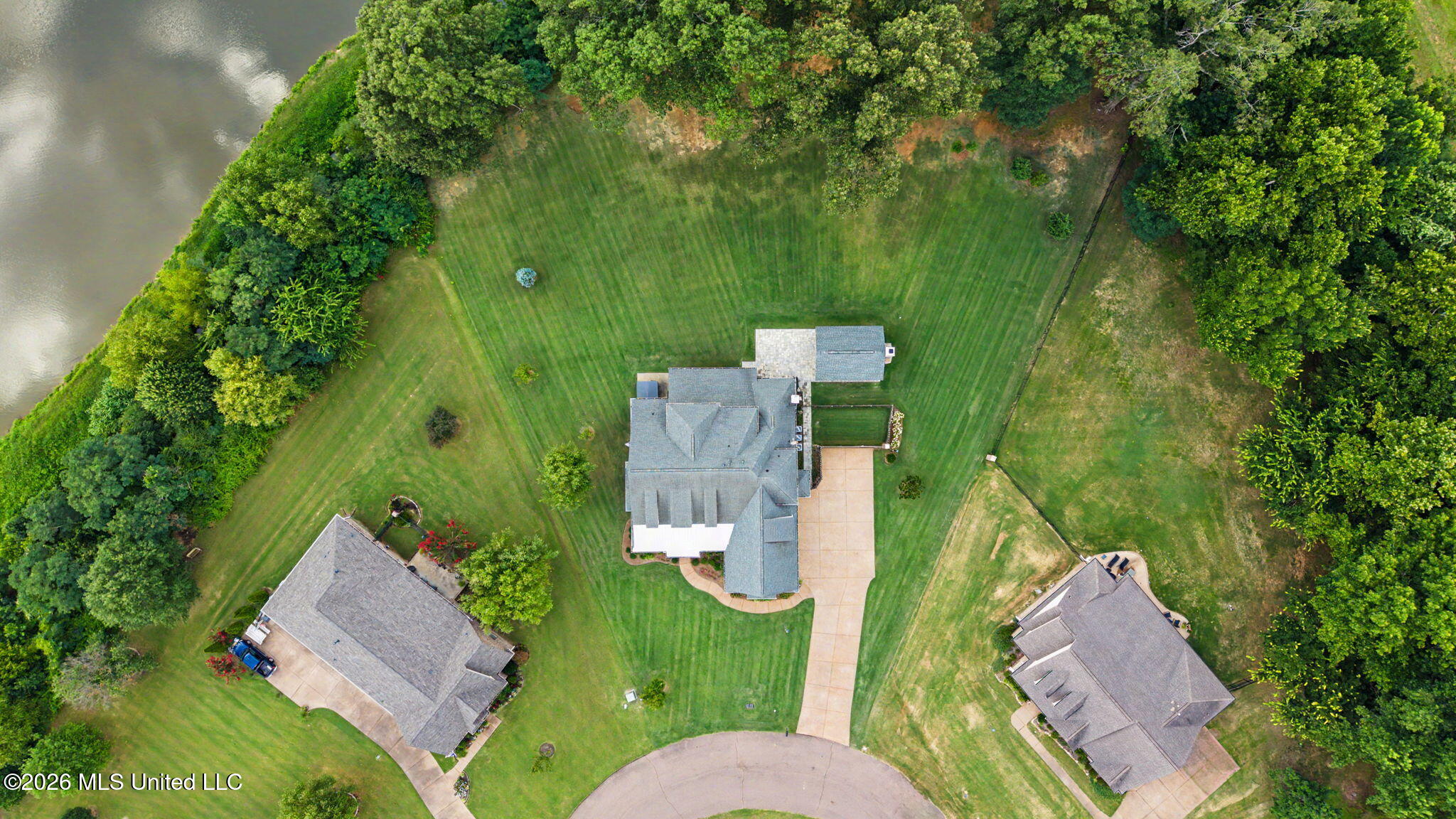 4493 Pleasant Breeze Drive Property Photo 4