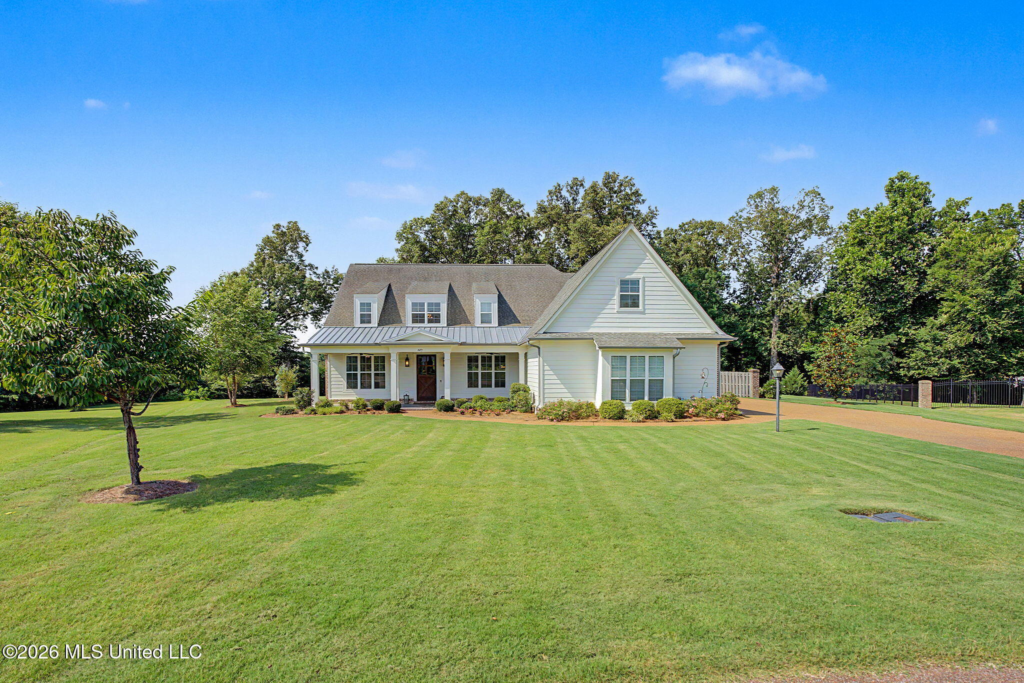 4493 Pleasant Breeze Drive Property Photo 6