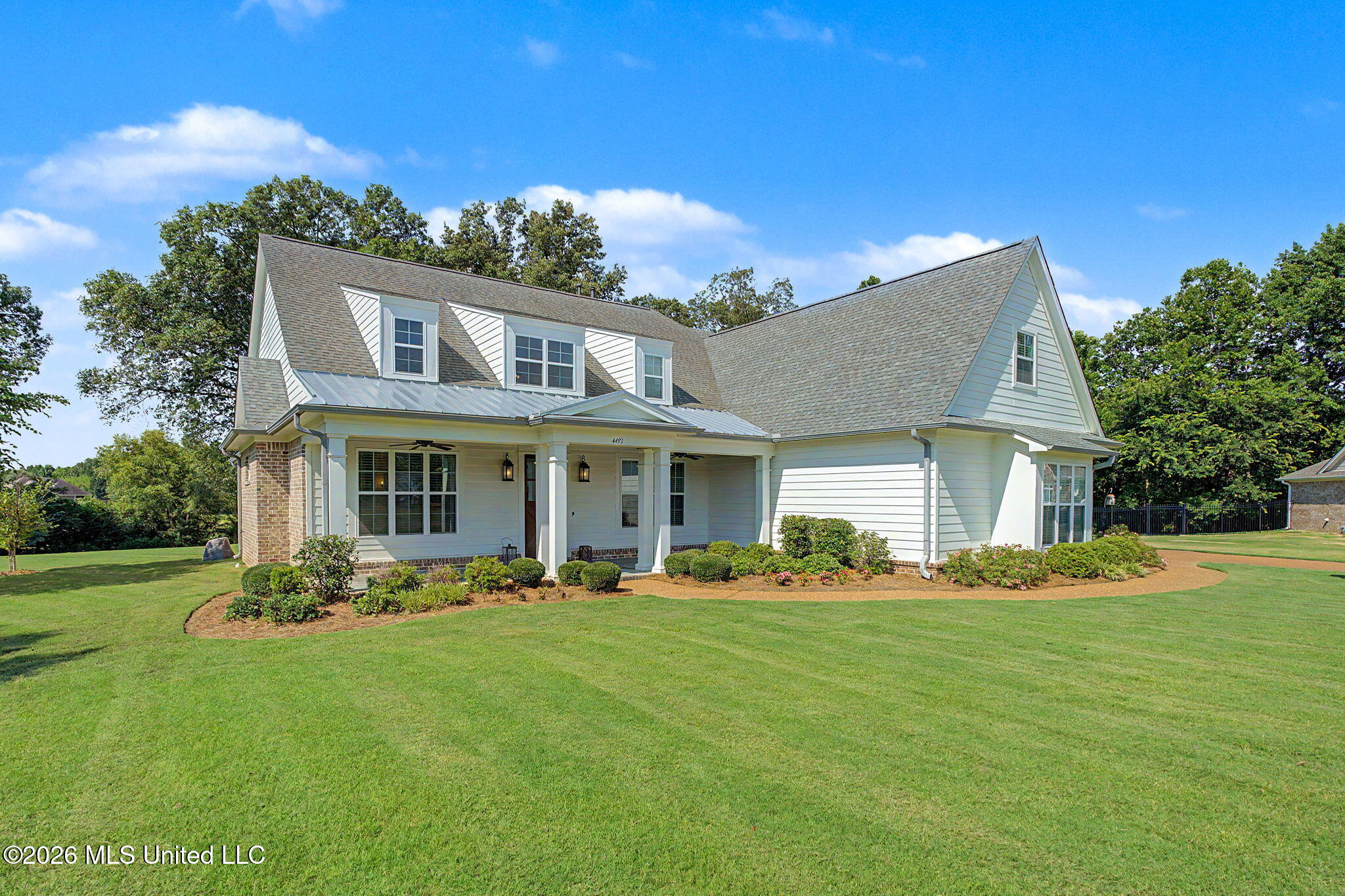 4493 Pleasant Breeze Drive Property Photo 7