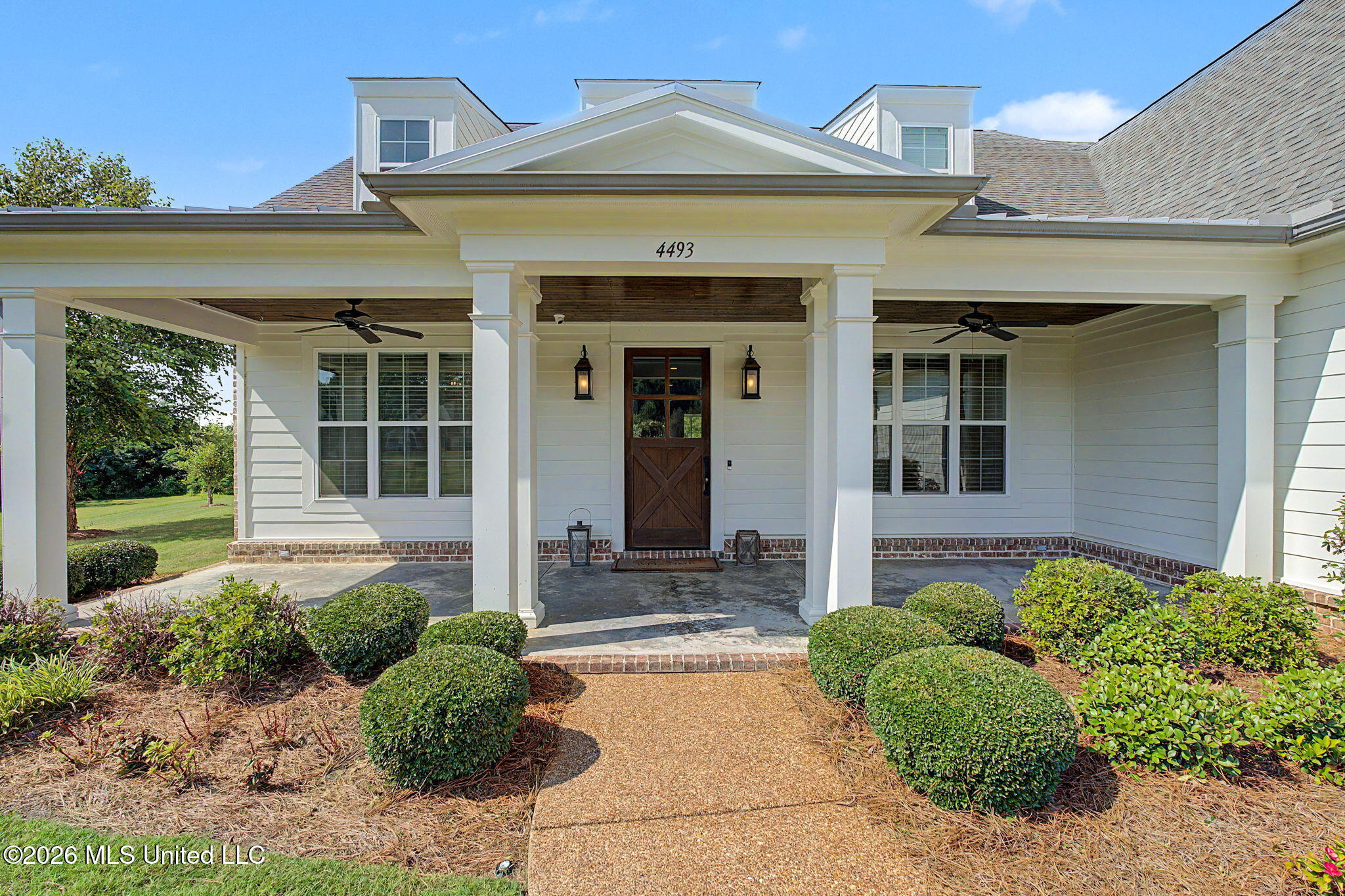 4493 Pleasant Breeze Drive Property Photo 8