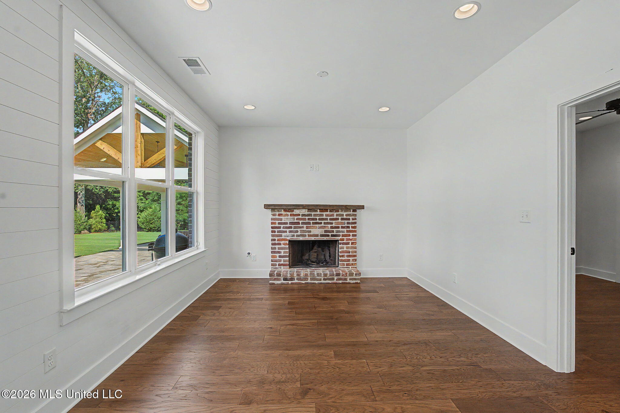 4493 Pleasant Breeze Drive Property Photo 23