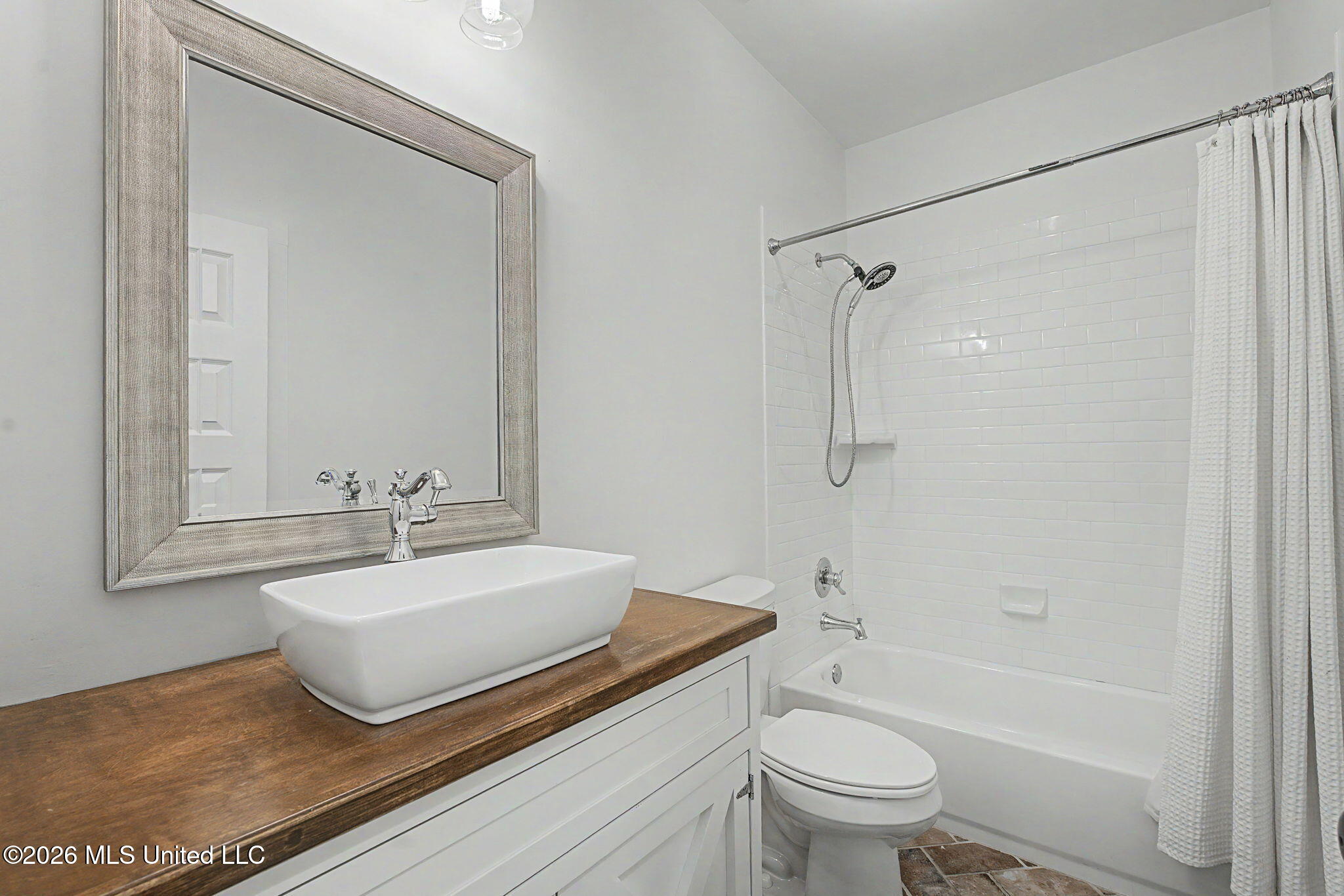 4493 Pleasant Breeze Drive Property Photo 34