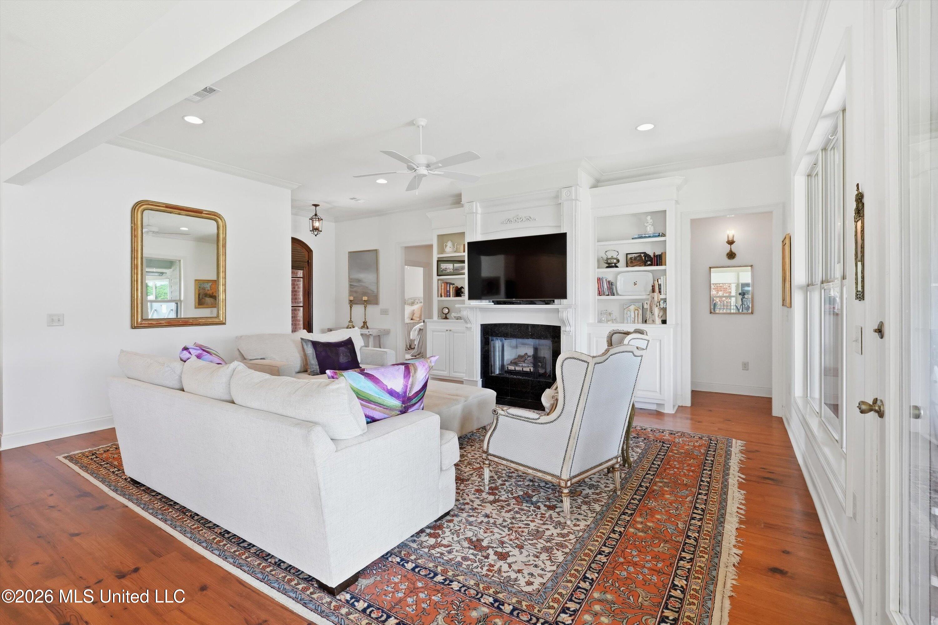 122 Martinique Drive Property Photo 7